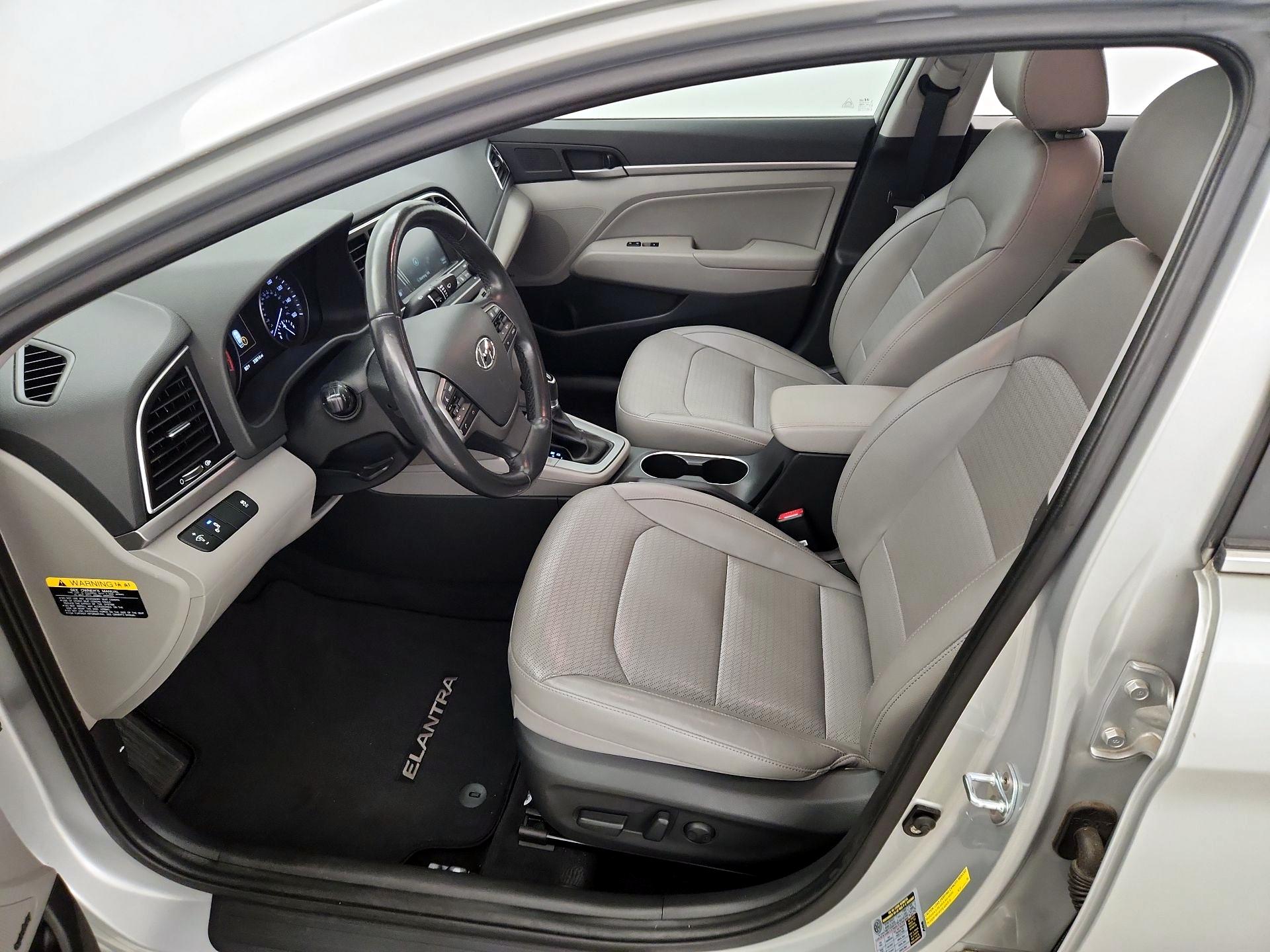 Thumbnail: 2017 Hyundai Elantra - 11