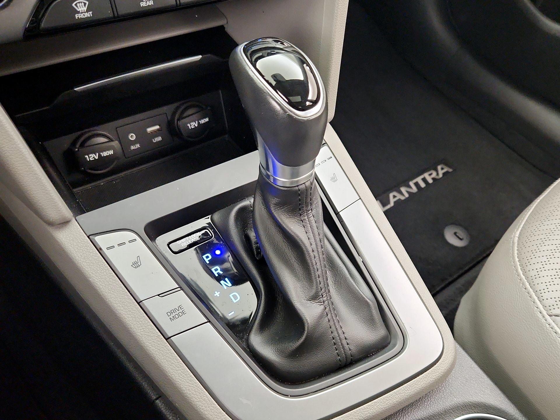Thumbnail: 2017 Hyundai Elantra - 18