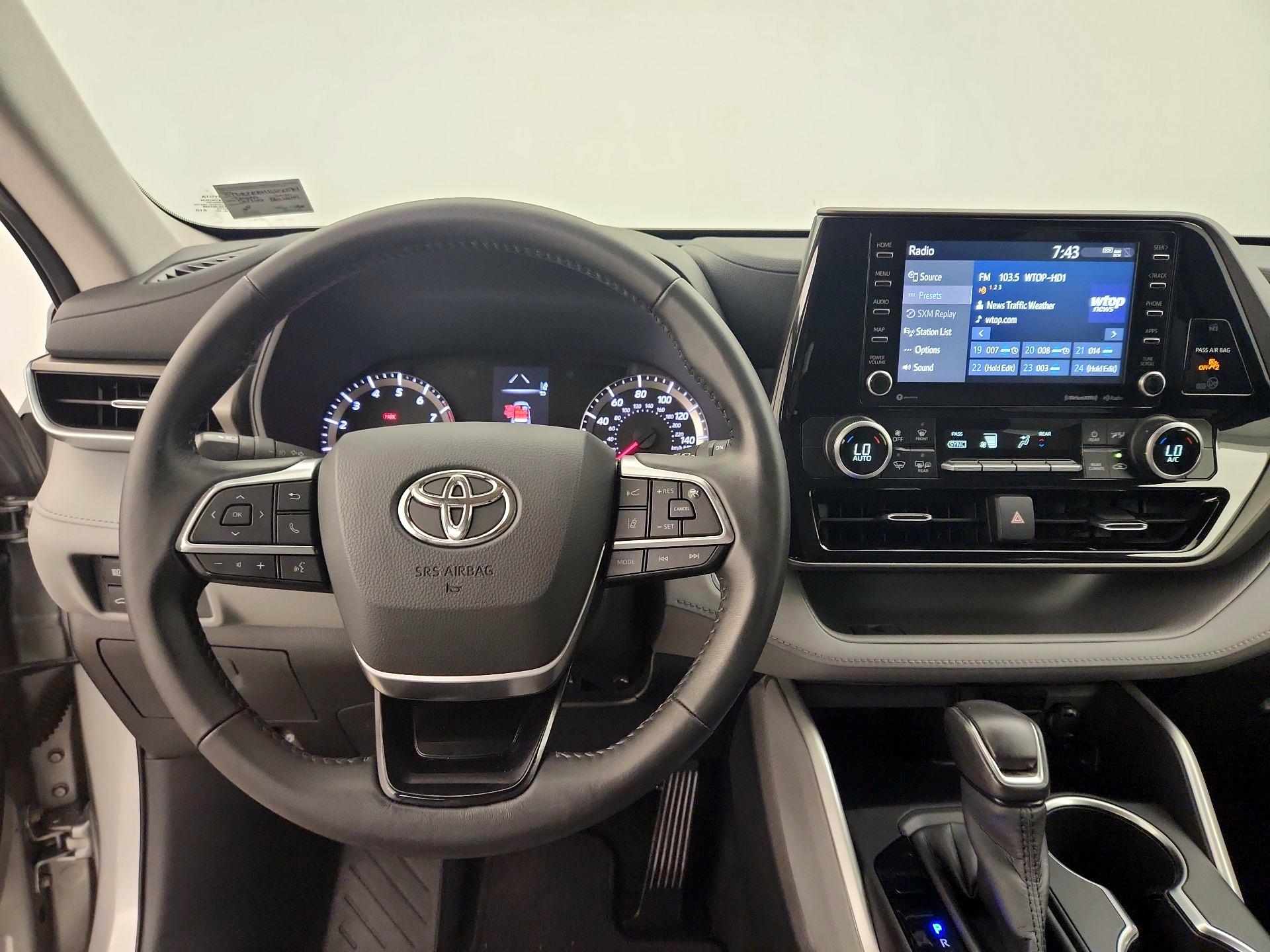 Thumbnail: 2020 Toyota Highlander - 10