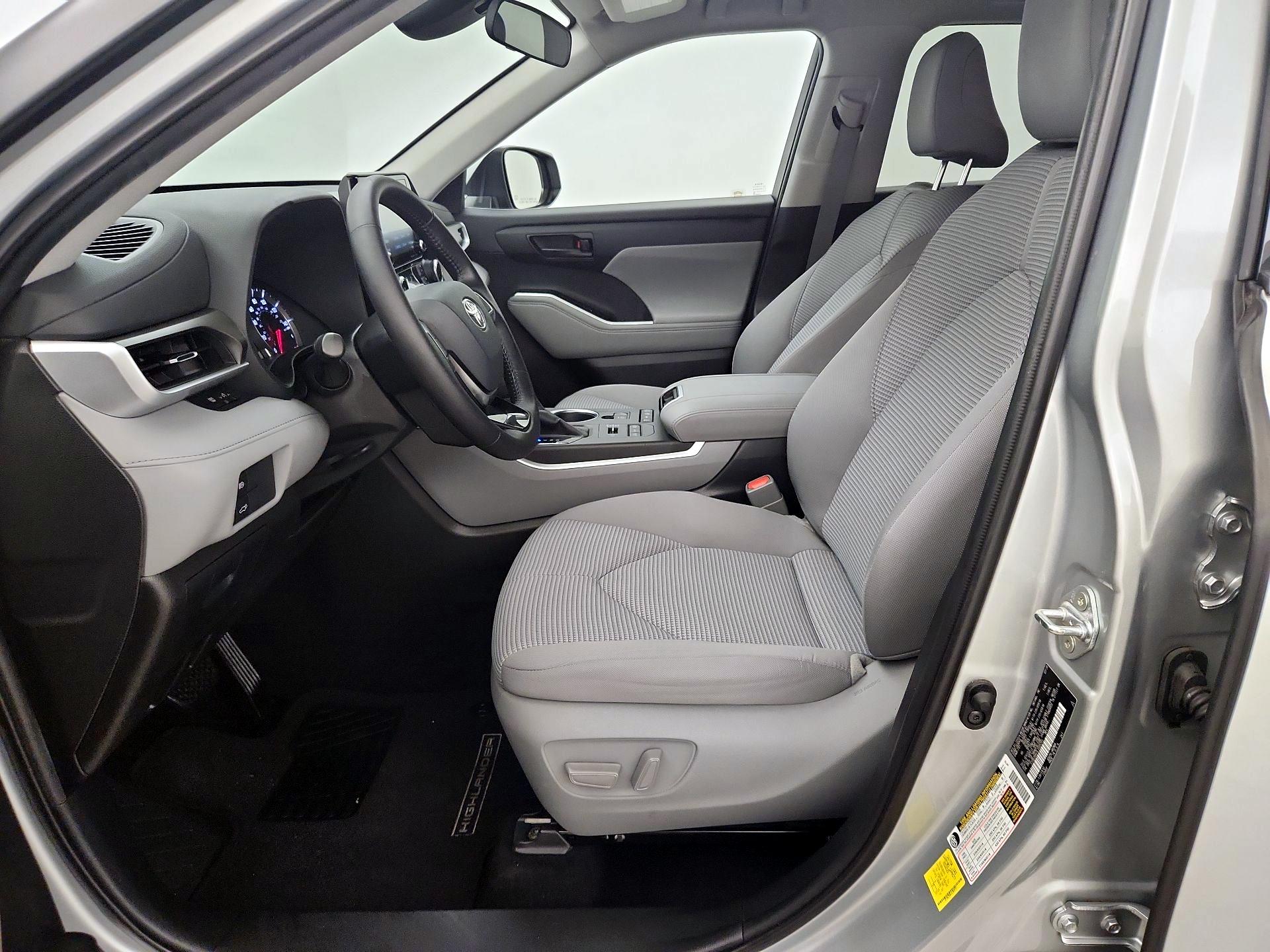 Thumbnail: 2020 Toyota Highlander - 11