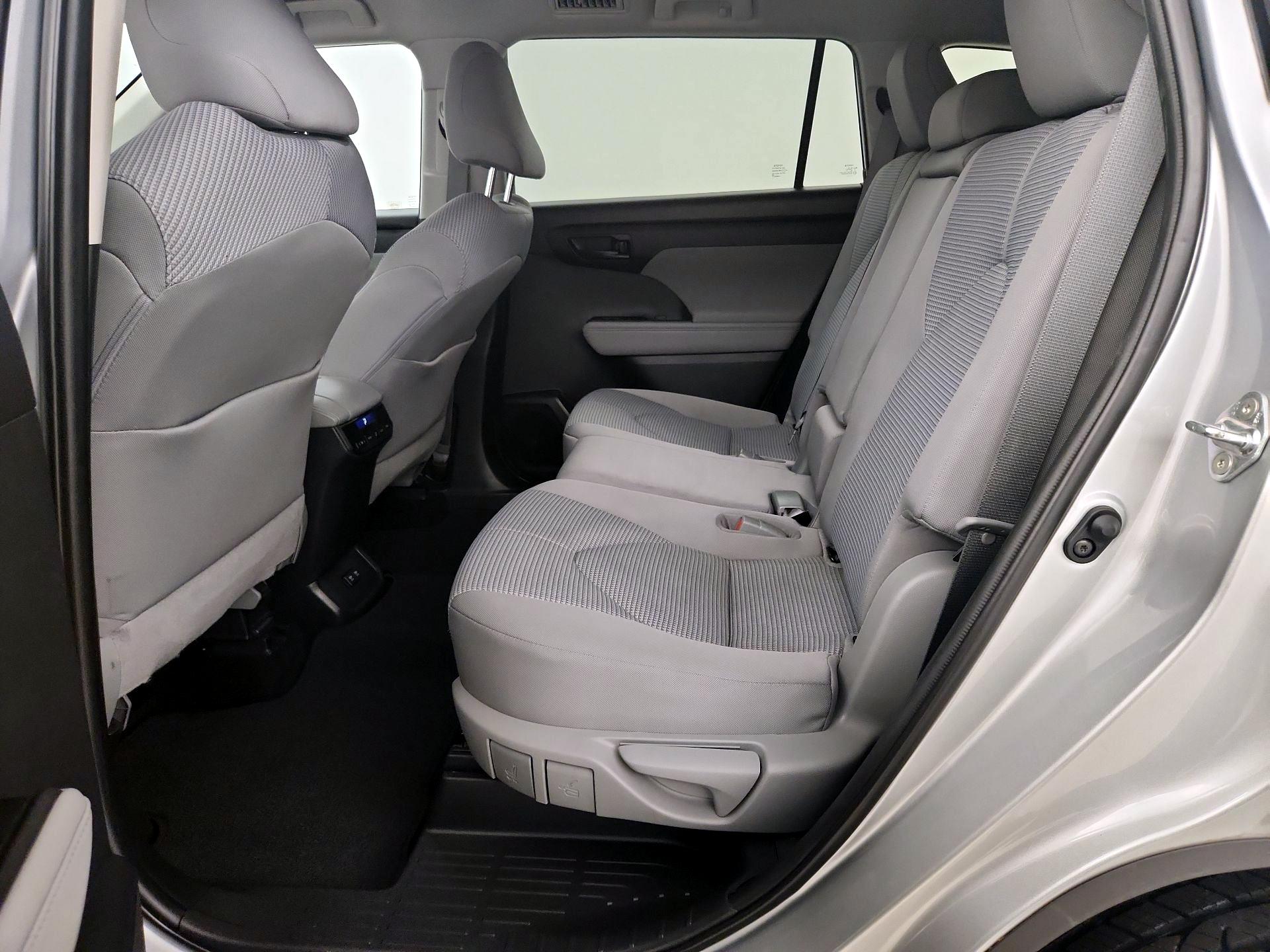 Thumbnail: 2020 Toyota Highlander - 19