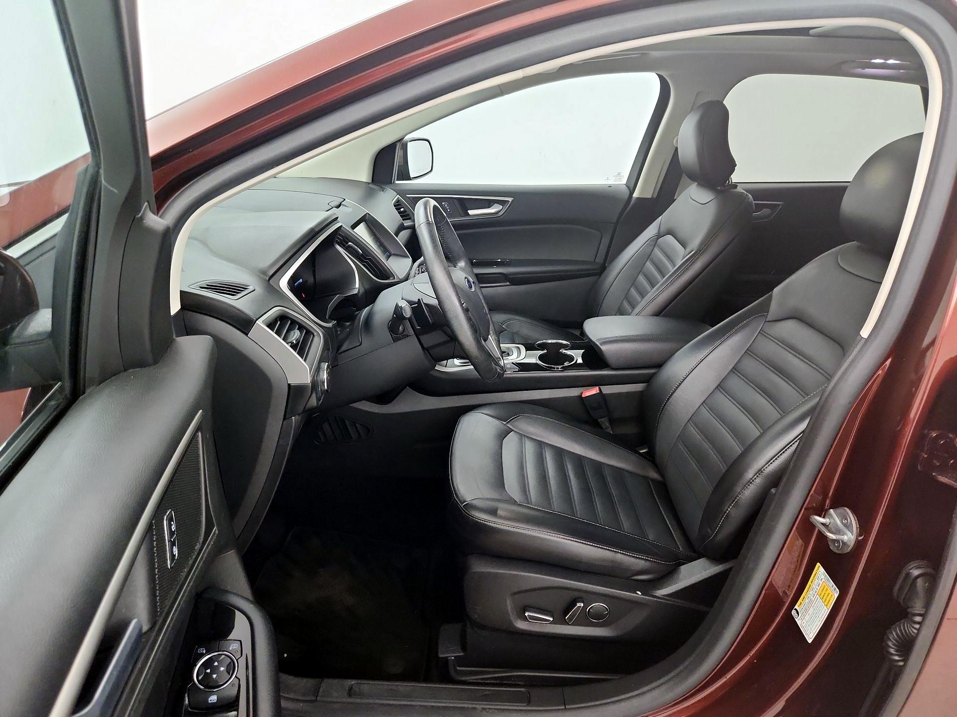 Thumbnail: 2015 Ford Edge - 11