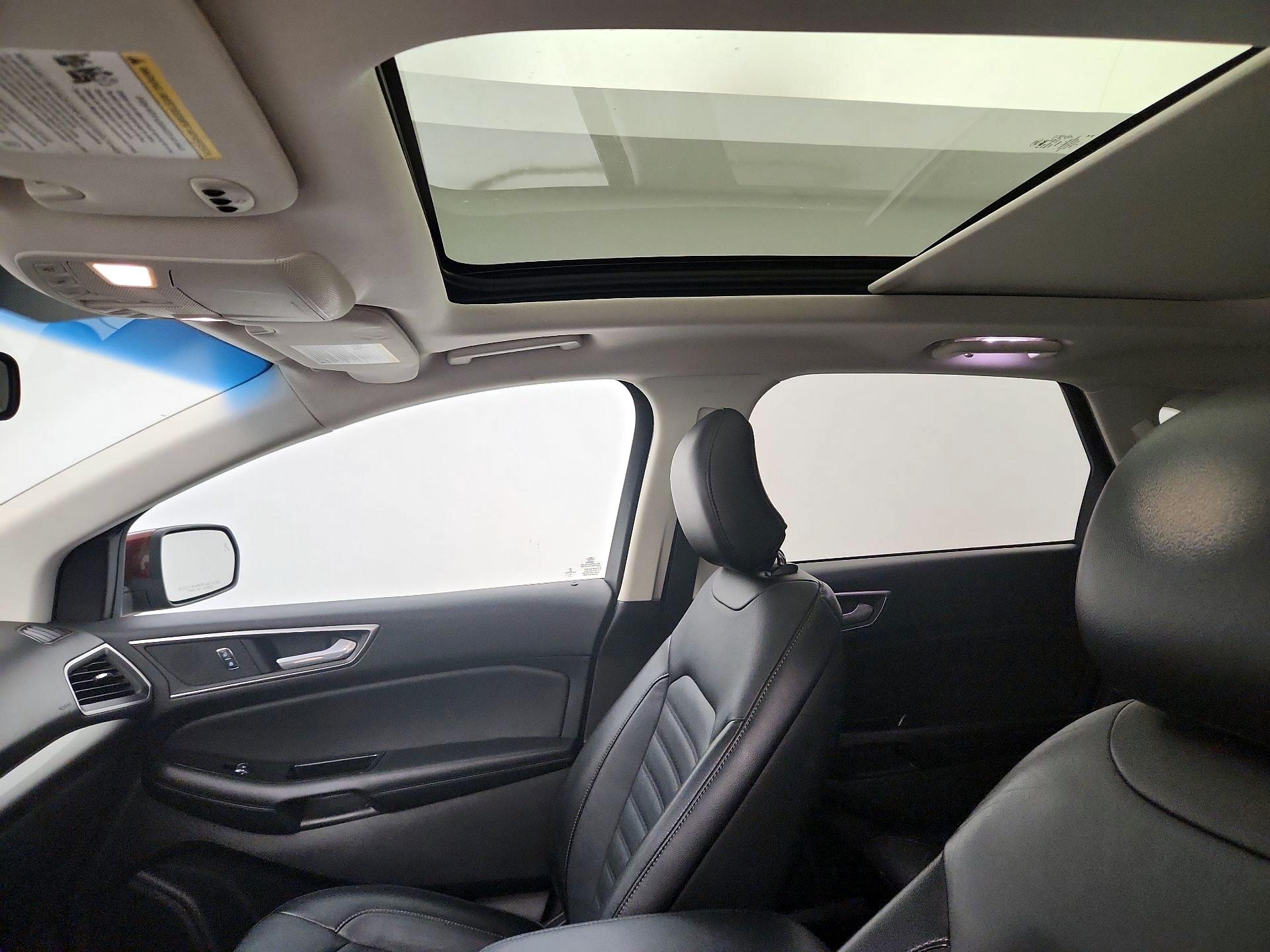 Thumbnail: 2015 Ford Edge - 19