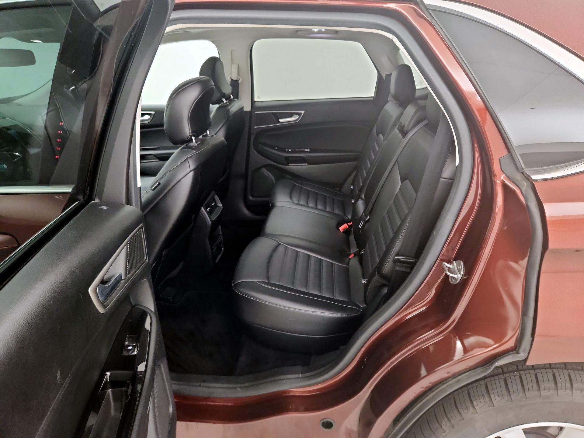 Thumbnail: 2015 Ford Edge - 20