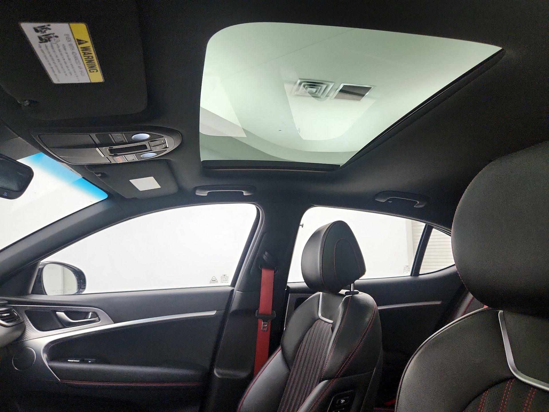 Thumbnail: 2022 Genesis G70 - 20