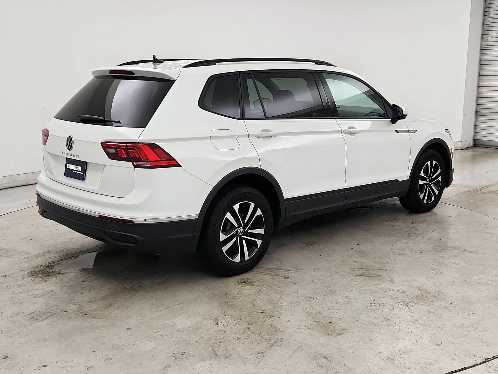 Thumbnail: 2023 Volkswagen Tiguan - 5