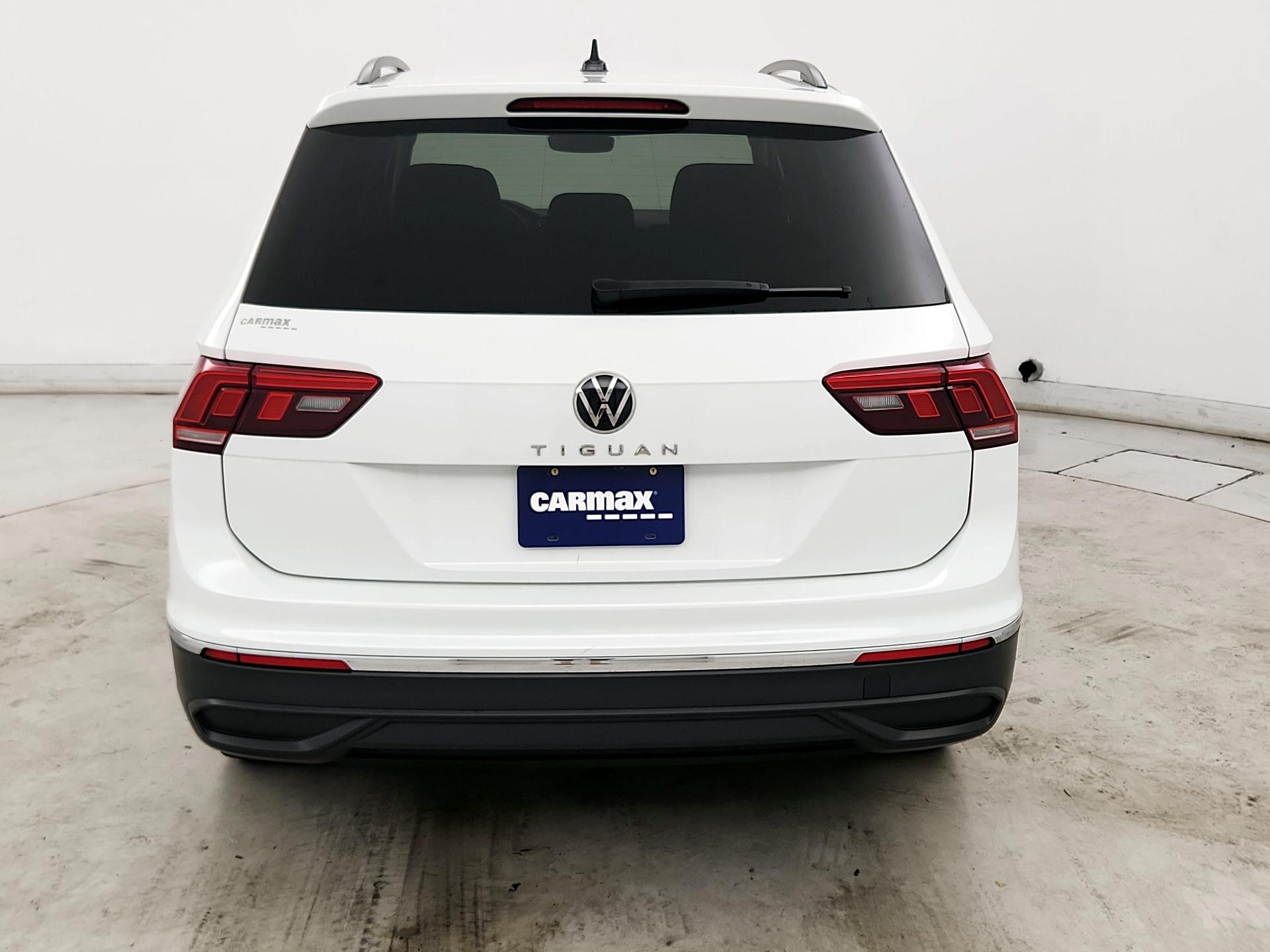 Thumbnail: 2023 Volkswagen Tiguan - 6