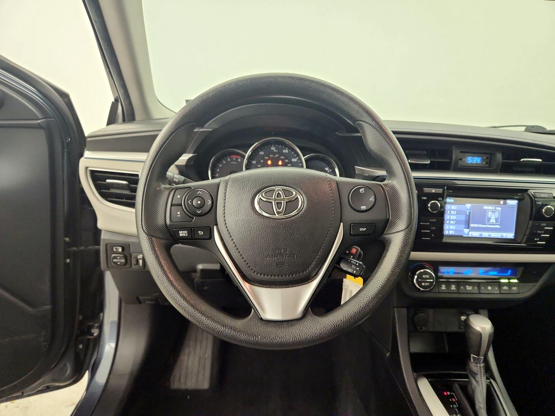 Thumbnail: 2015 Toyota Corolla - 10