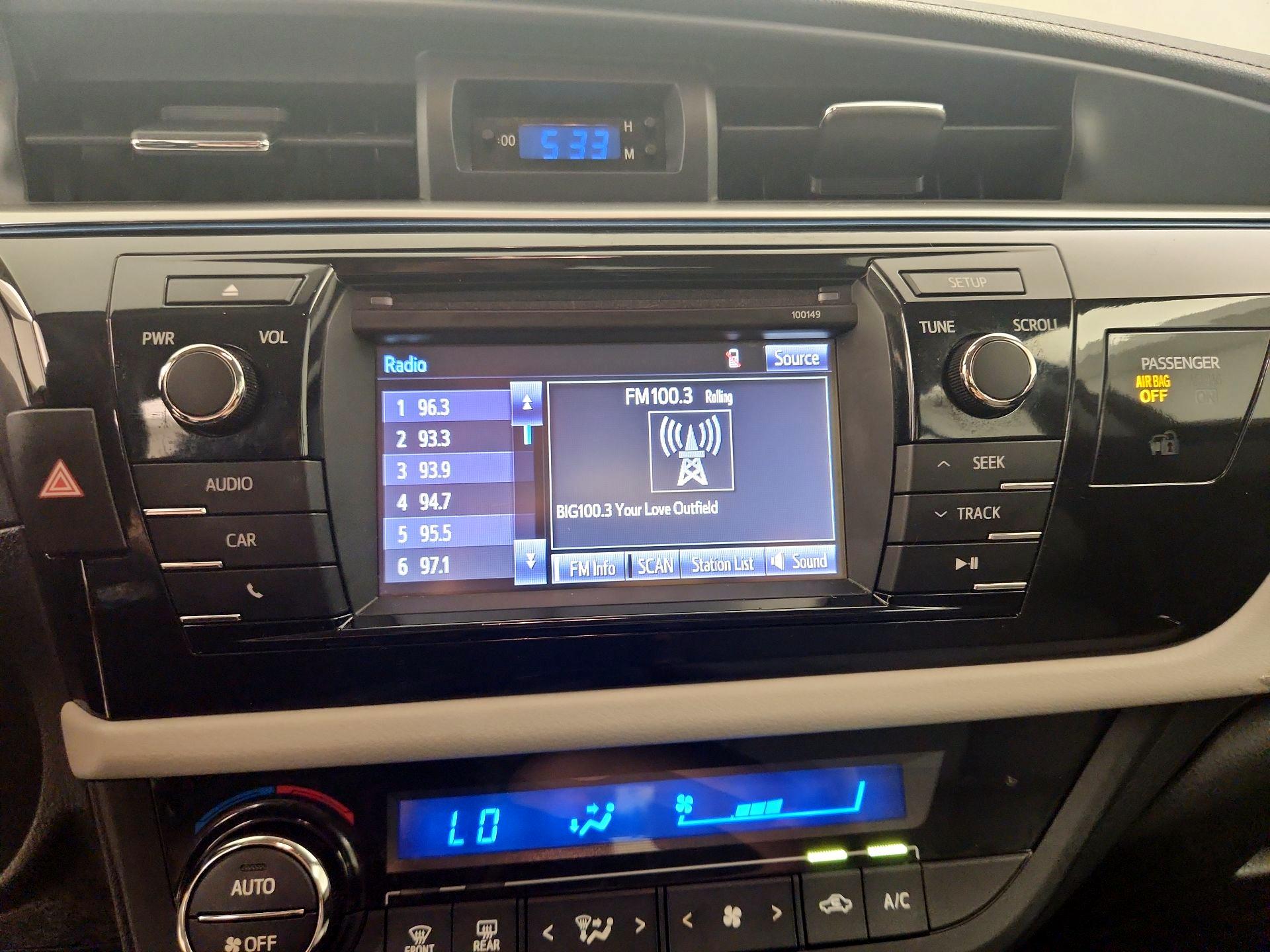 Thumbnail: 2015 Toyota Corolla - 15