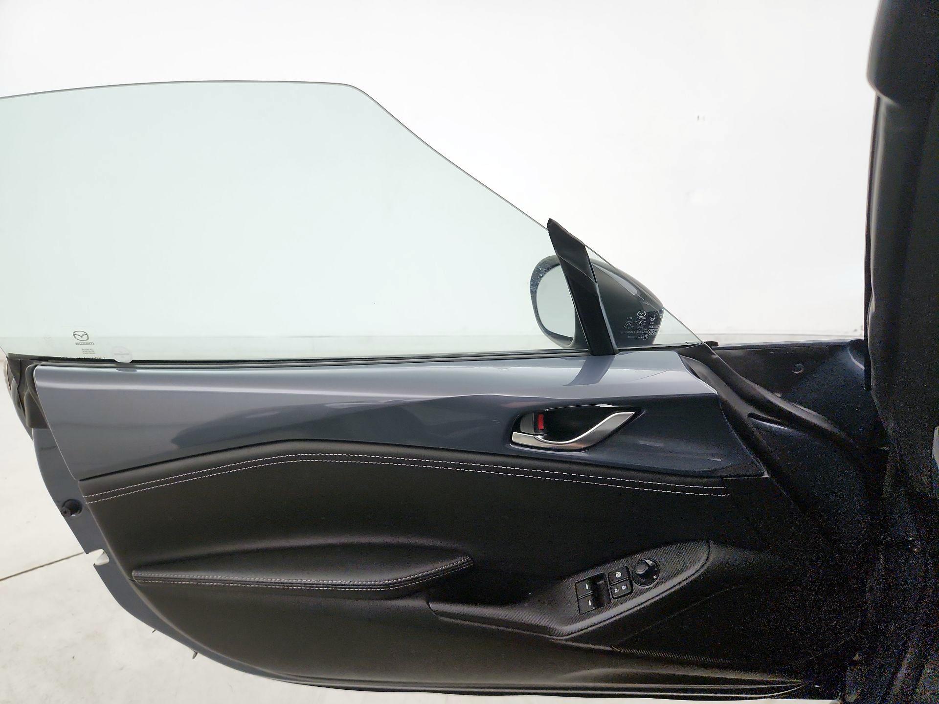 Thumbnail: 2020 Mazda MX-5 Miata - 12