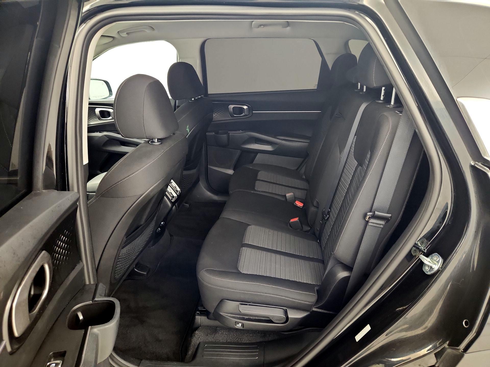 Thumbnail: 2023 Kia Sorento - 19