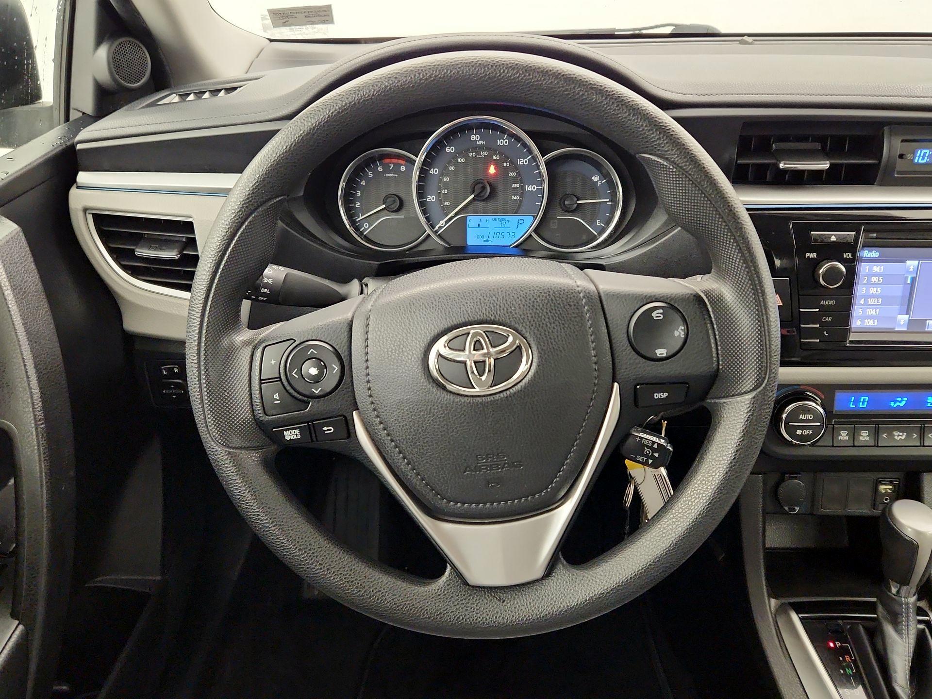 Thumbnail: 2015 Toyota Corolla - 10