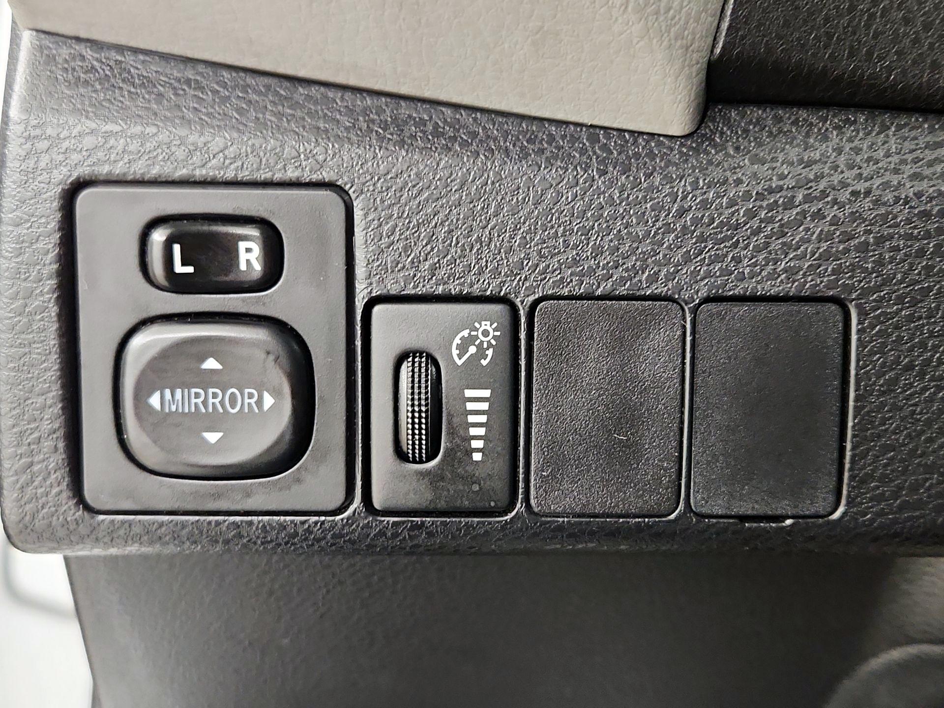 Thumbnail: 2015 Toyota Corolla - 13