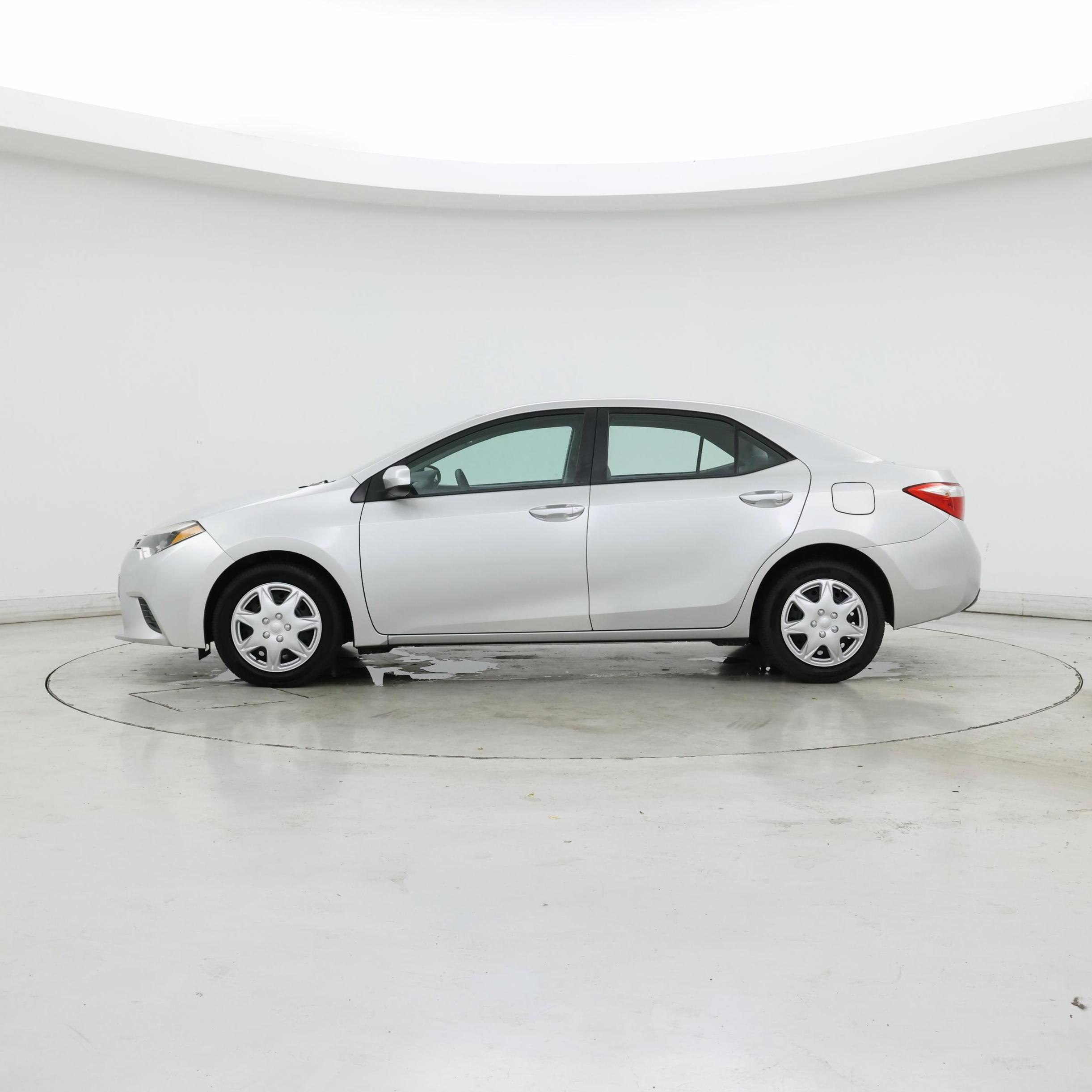 Thumbnail: 2015 Toyota Corolla - 3
