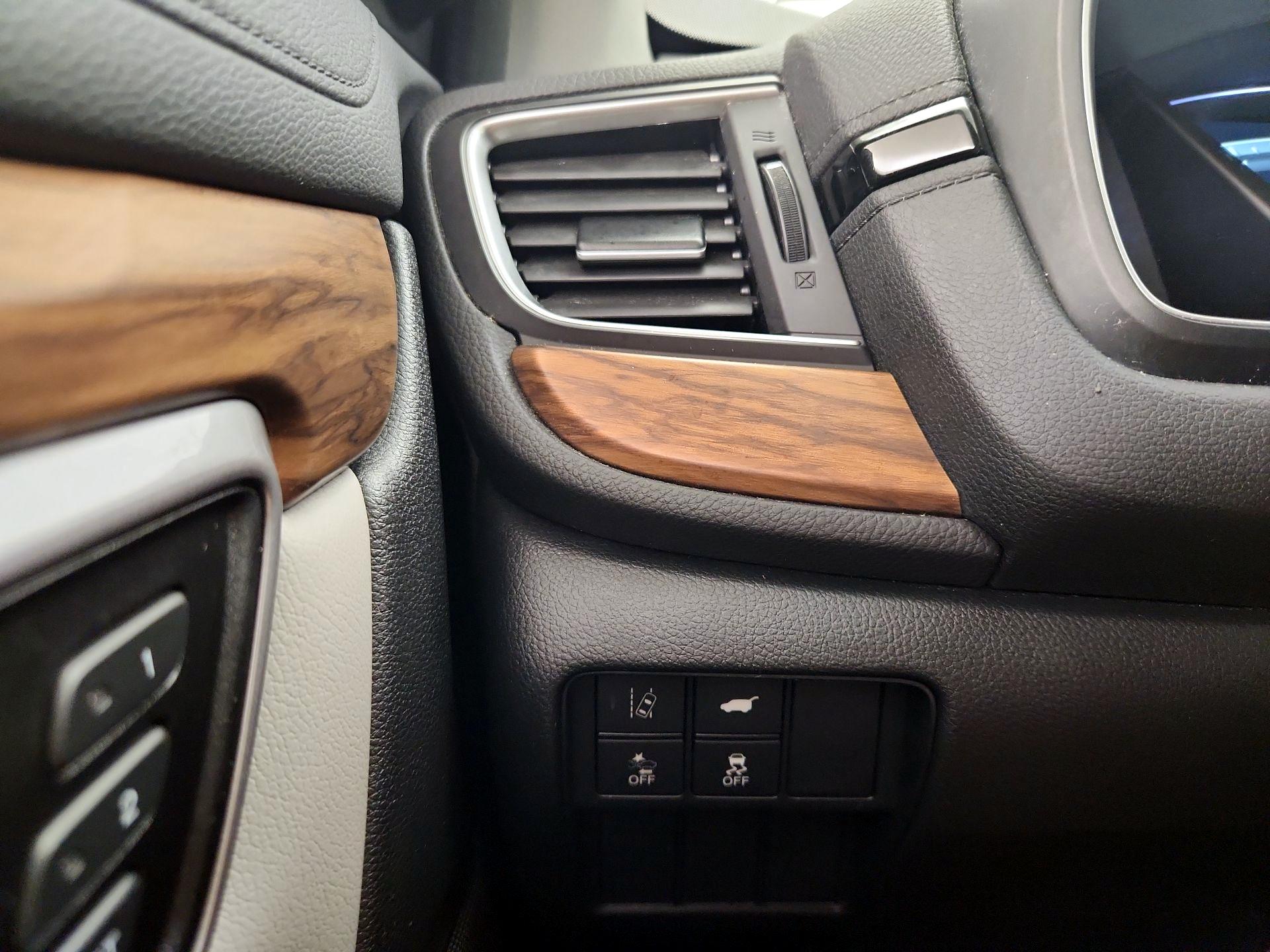 Thumbnail: 2017 Honda CR-V - 13