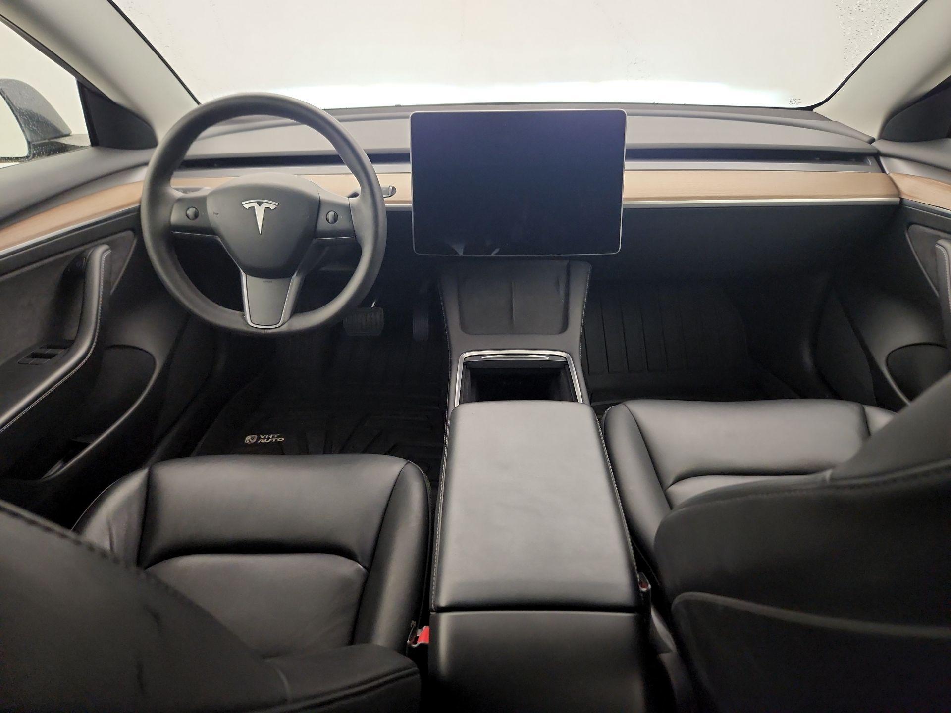 Thumbnail: 2022 Tesla Model 3 - 9