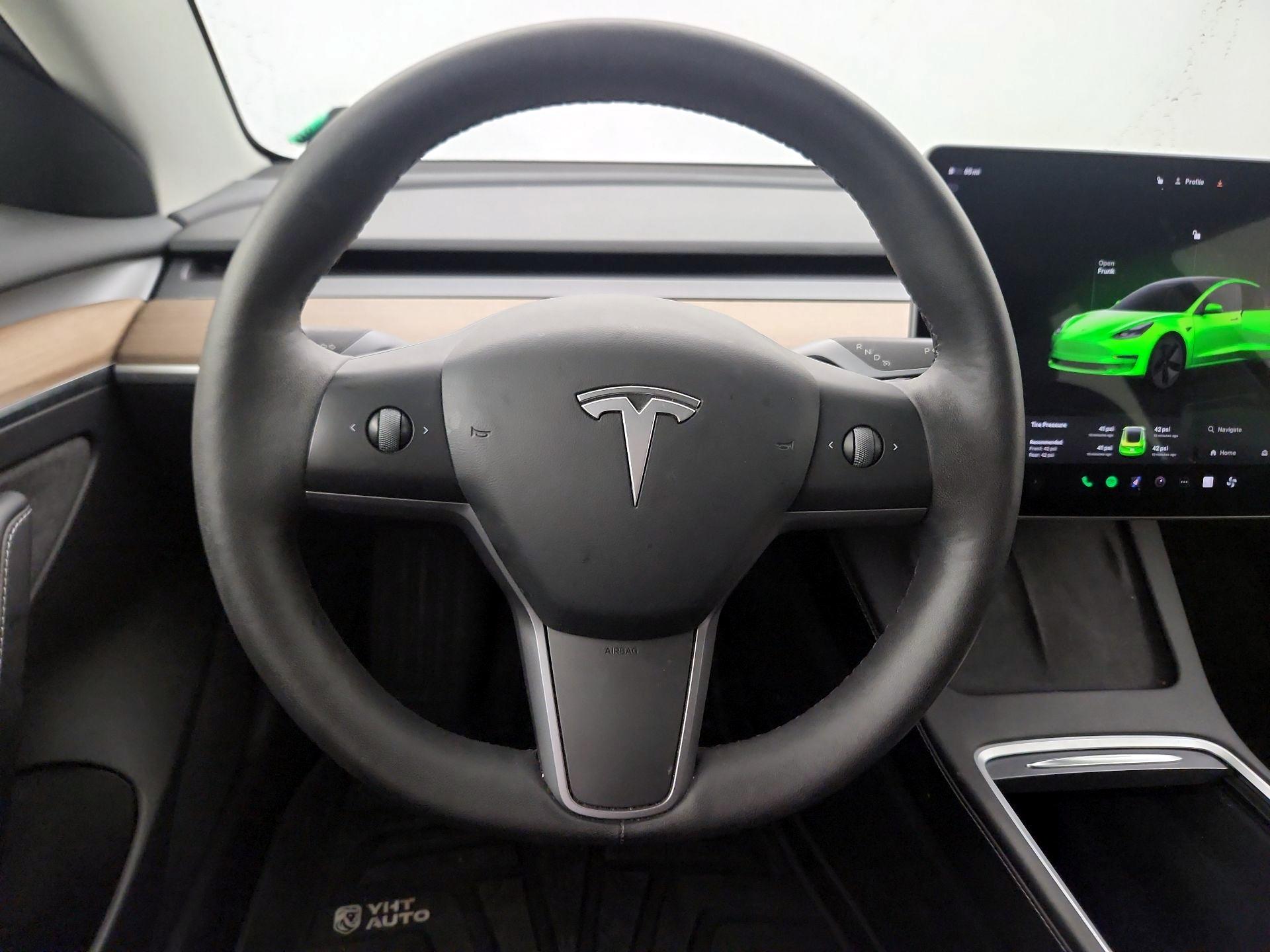 Thumbnail: 2022 Tesla Model 3 - 10