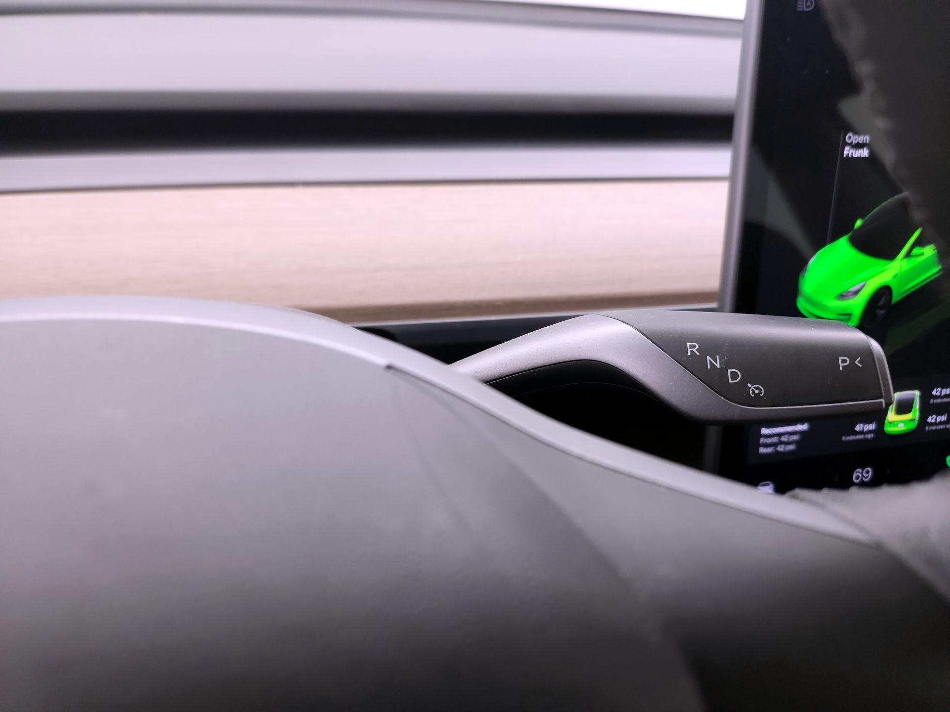 Thumbnail: 2022 Tesla Model 3 - 17