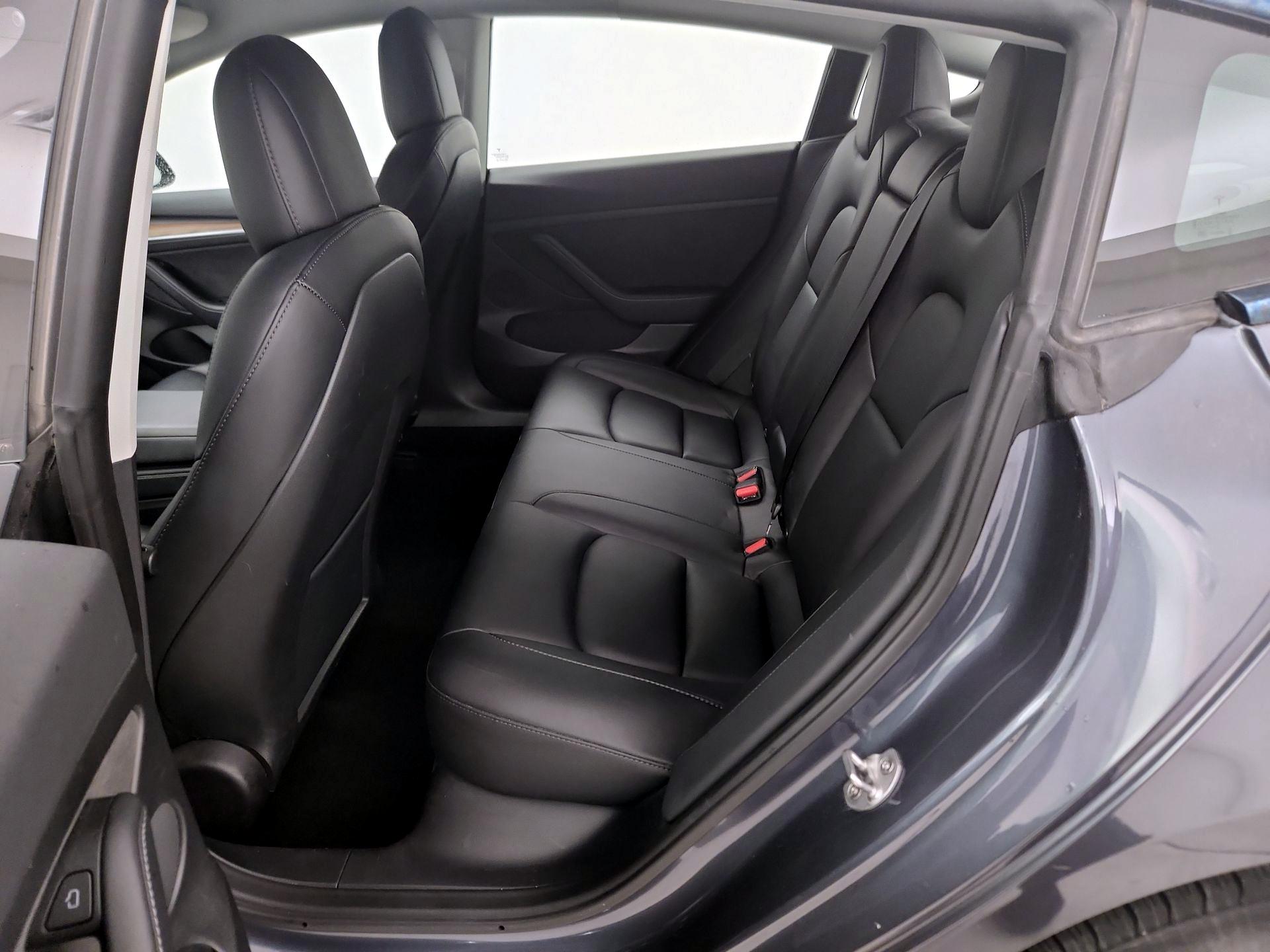 Thumbnail: 2022 Tesla Model 3 - 19