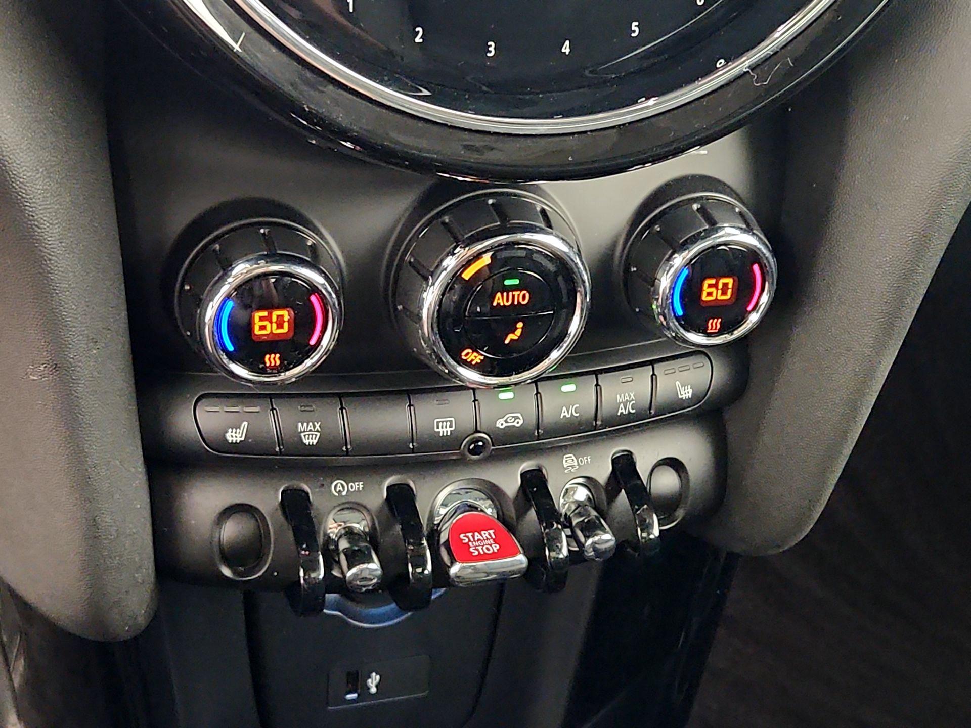 Thumbnail: 2024 MINI Cooper Hardtop - 17