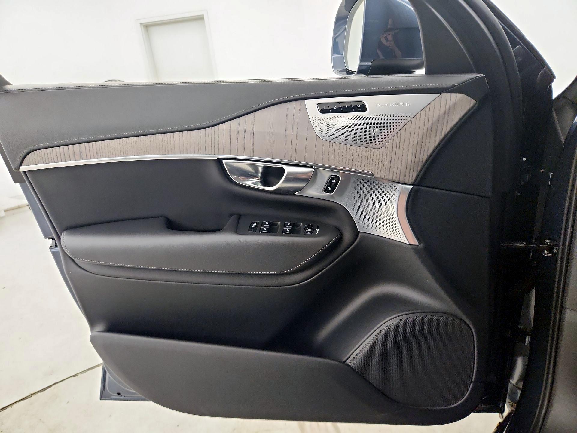 Thumbnail: 2021 Volvo XC90 - 12