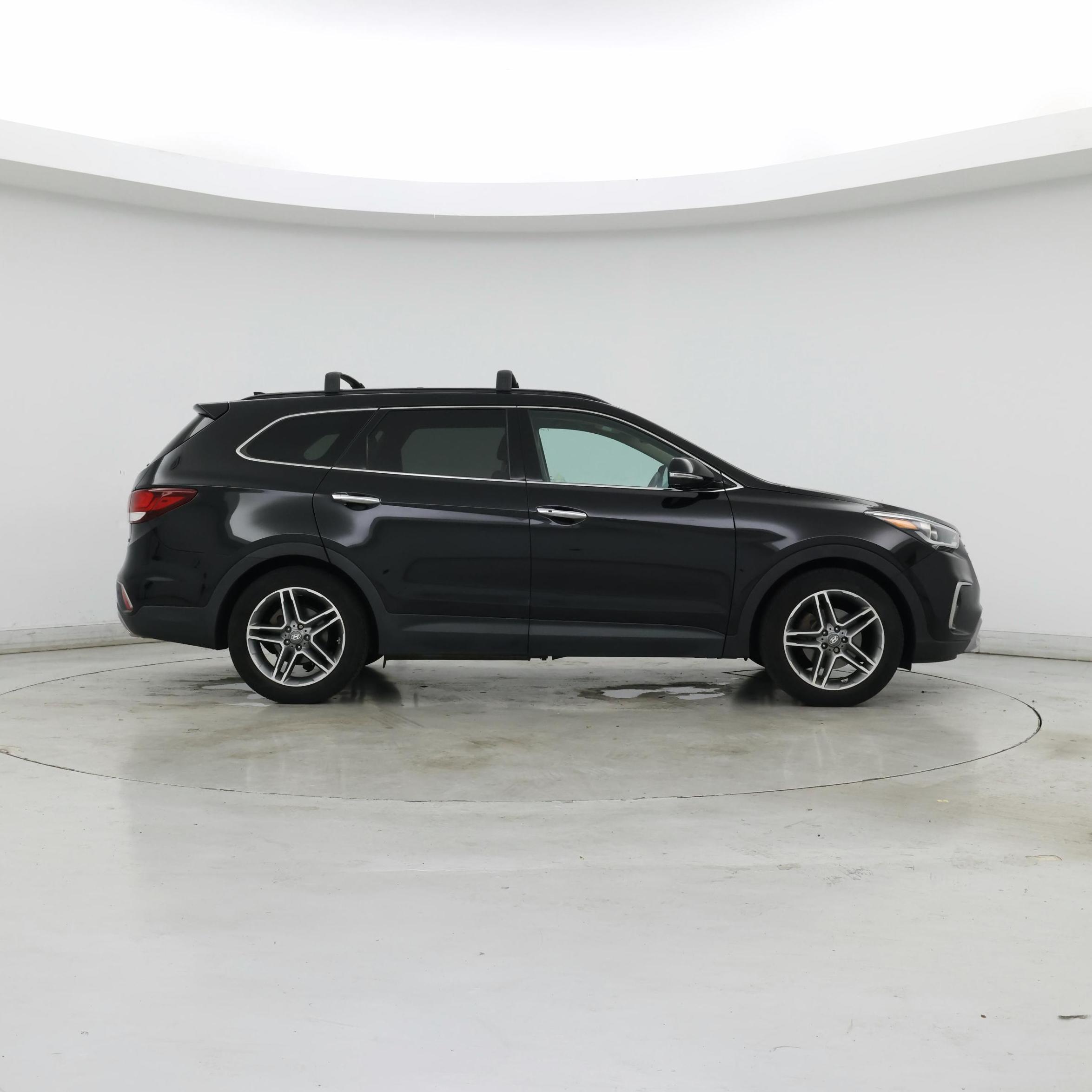 Thumbnail: 2017 Hyundai Santa Fe - 7