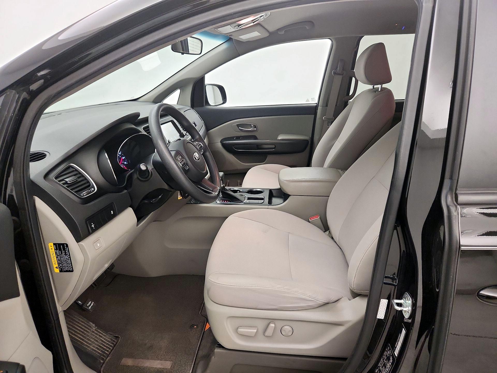 Thumbnail: 2019 Kia Sedona - 11