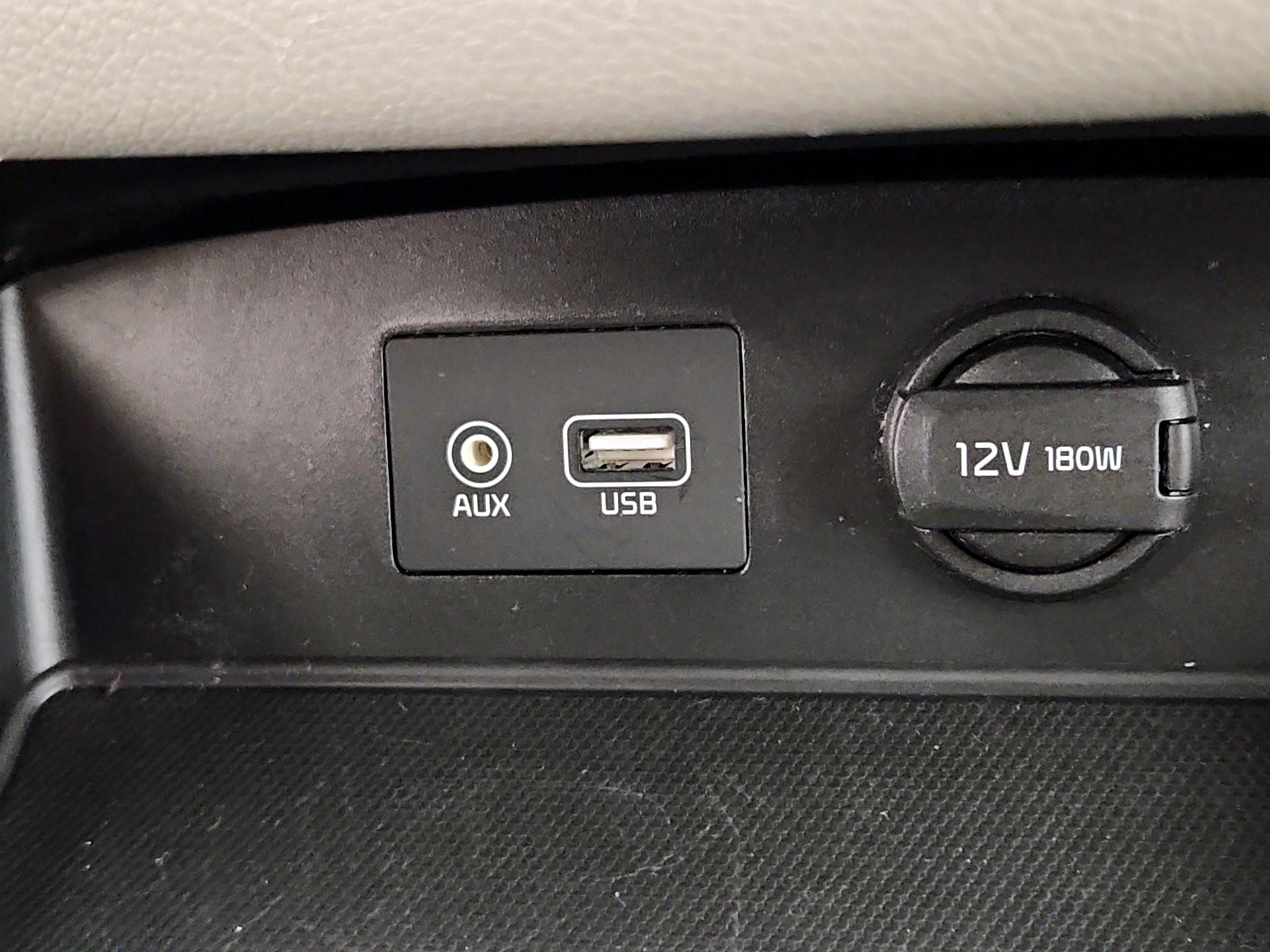 Thumbnail: 2019 Kia Sedona - 18