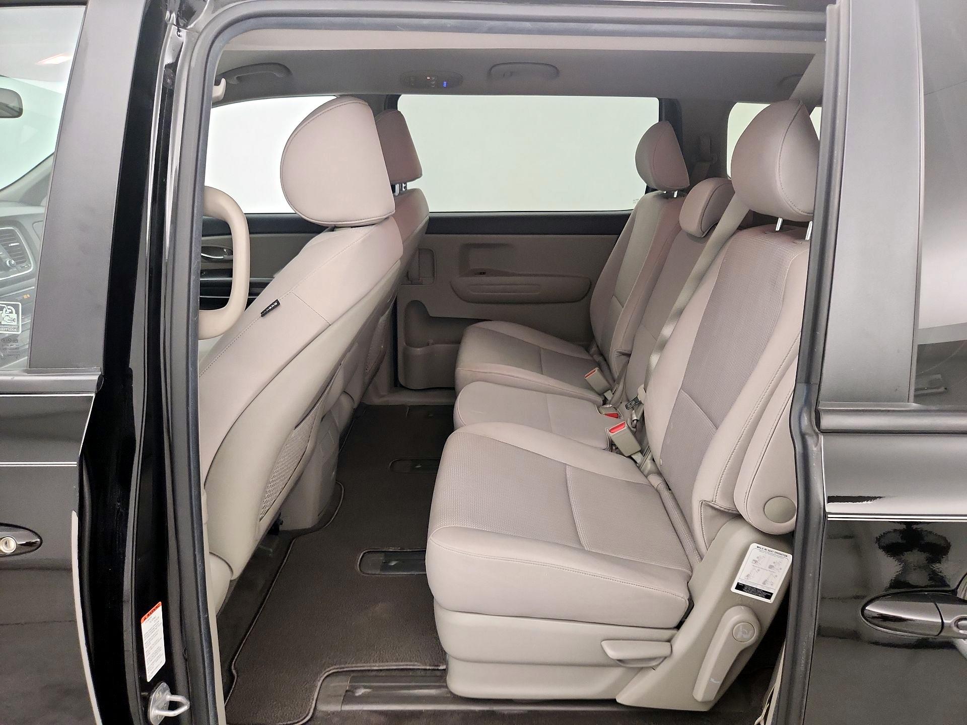 Thumbnail: 2019 Kia Sedona - 19