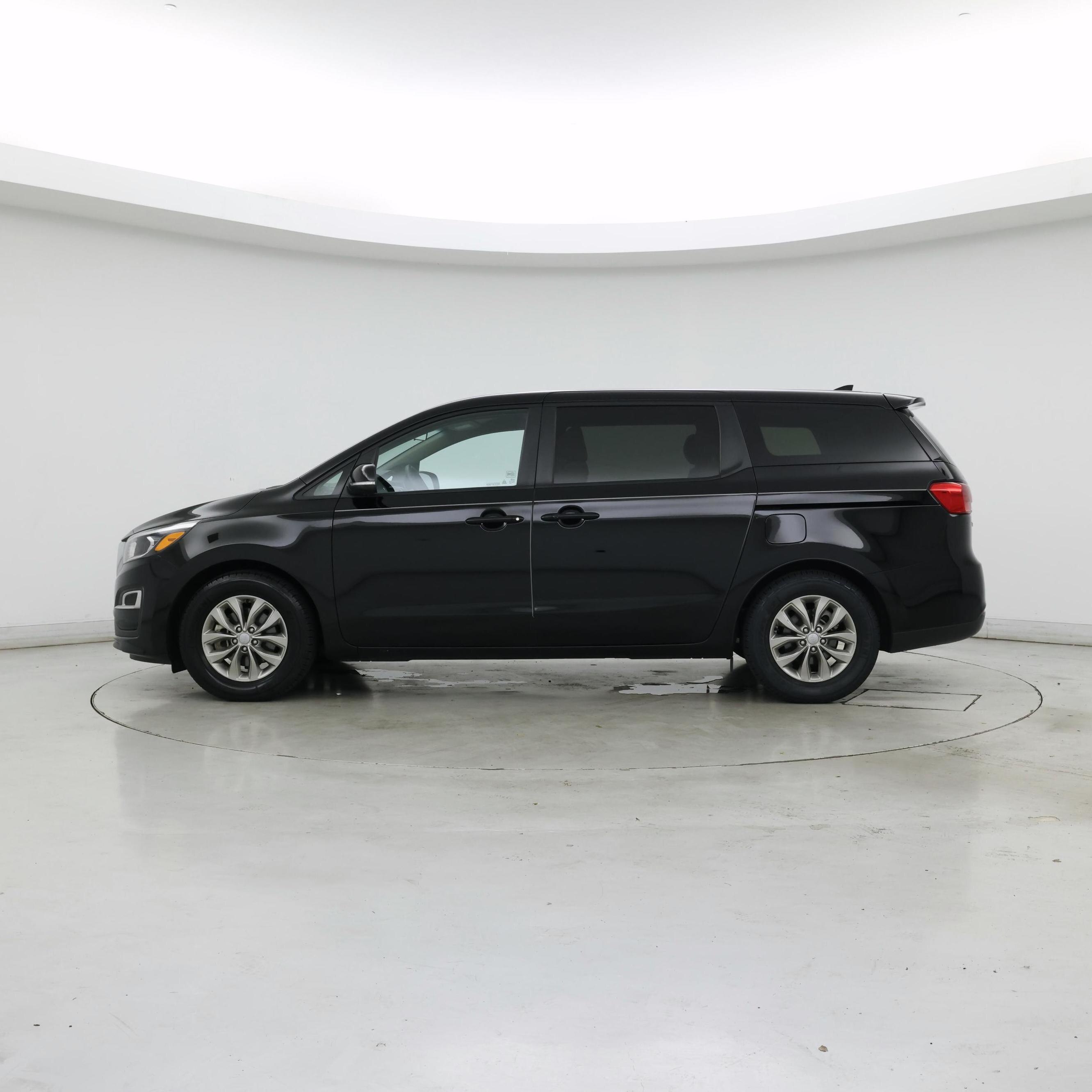 Thumbnail: 2019 Kia Sedona - 3