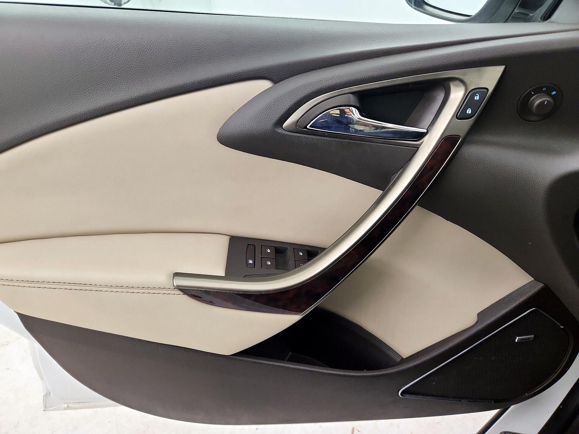 Thumbnail: 2015 Buick Verano - 12