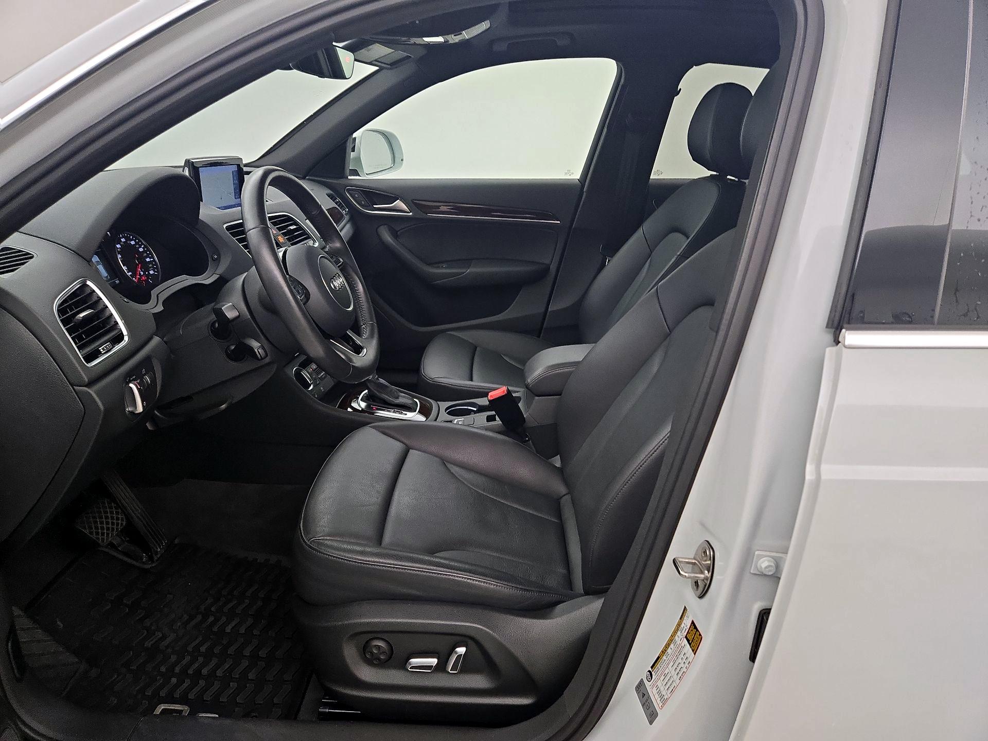 Thumbnail: 2016 Audi Q3 - 11