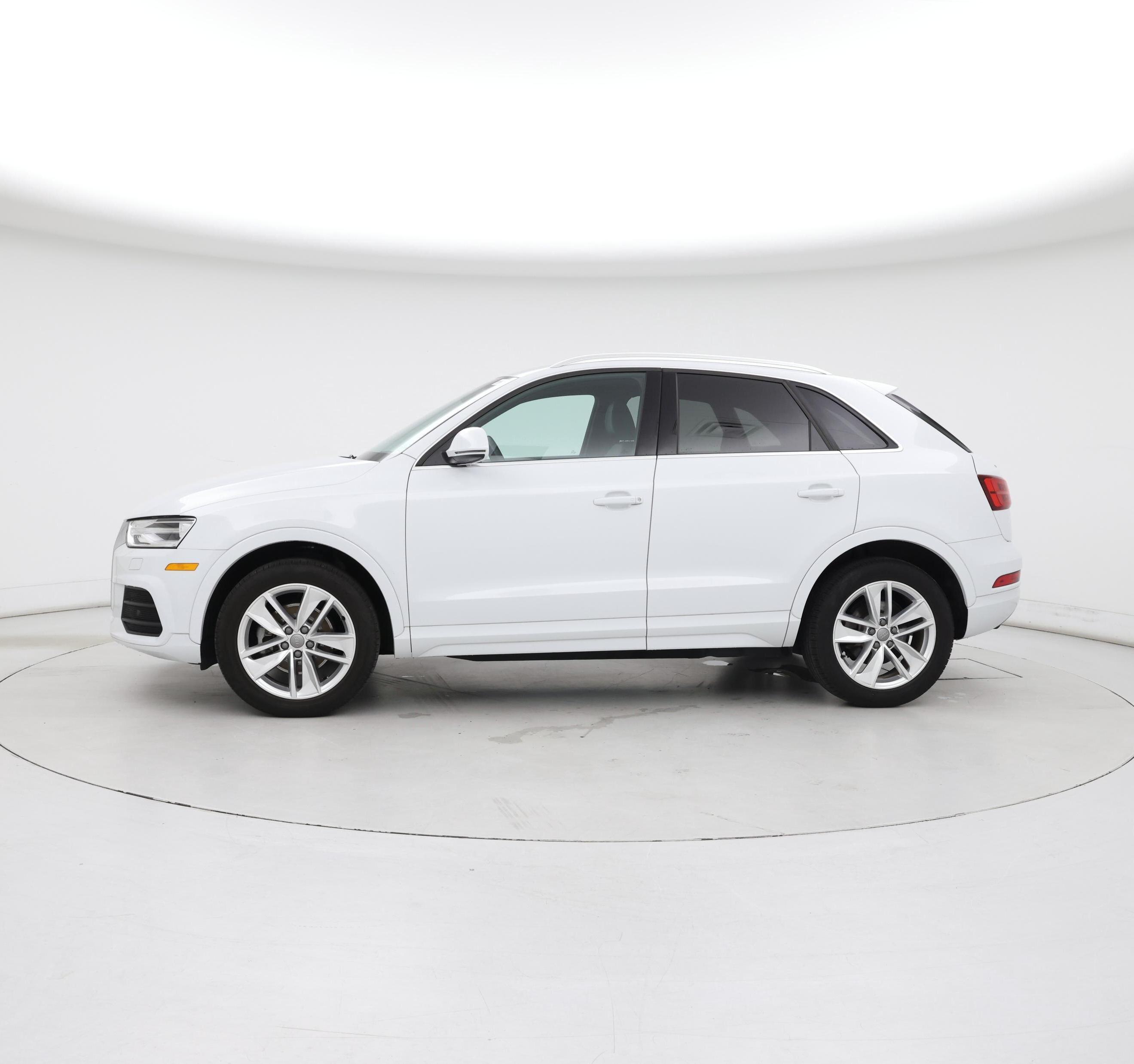Thumbnail: 2016 Audi Q3 - 3