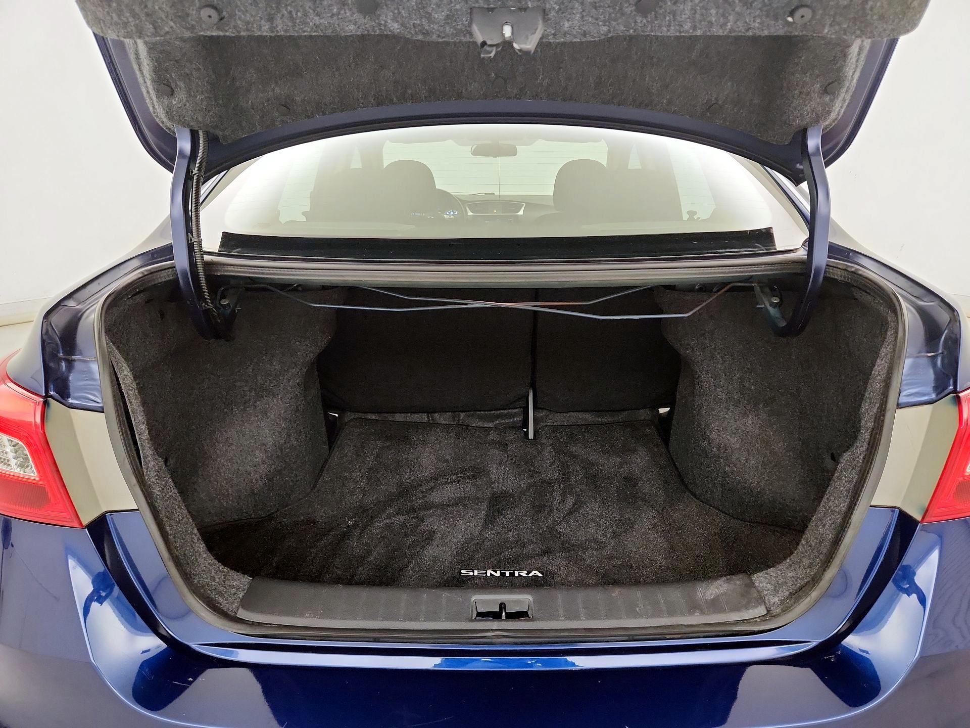 Thumbnail: 2019 Nissan Sentra - 20