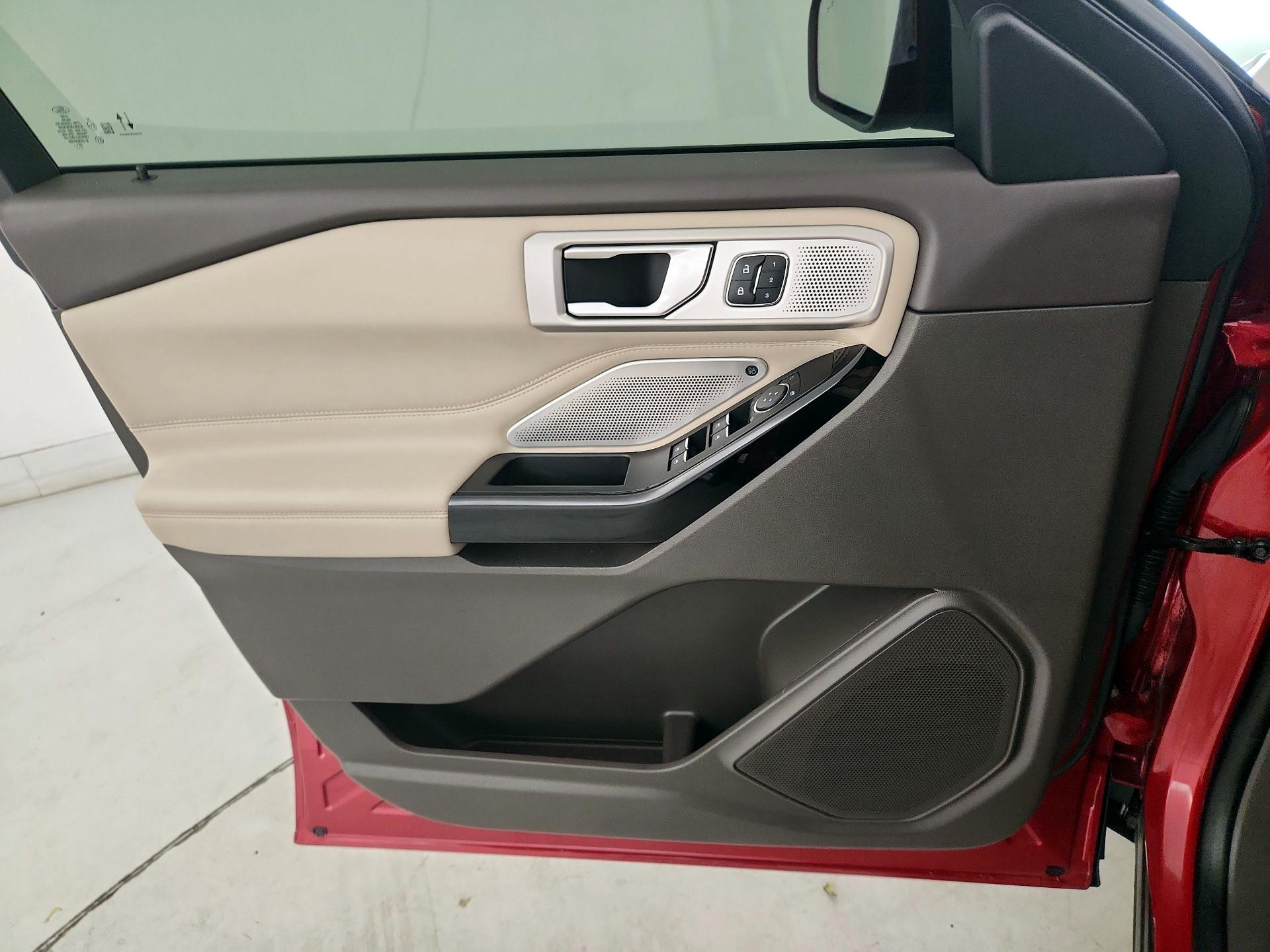 Thumbnail: 2021 Ford Explorer - 12