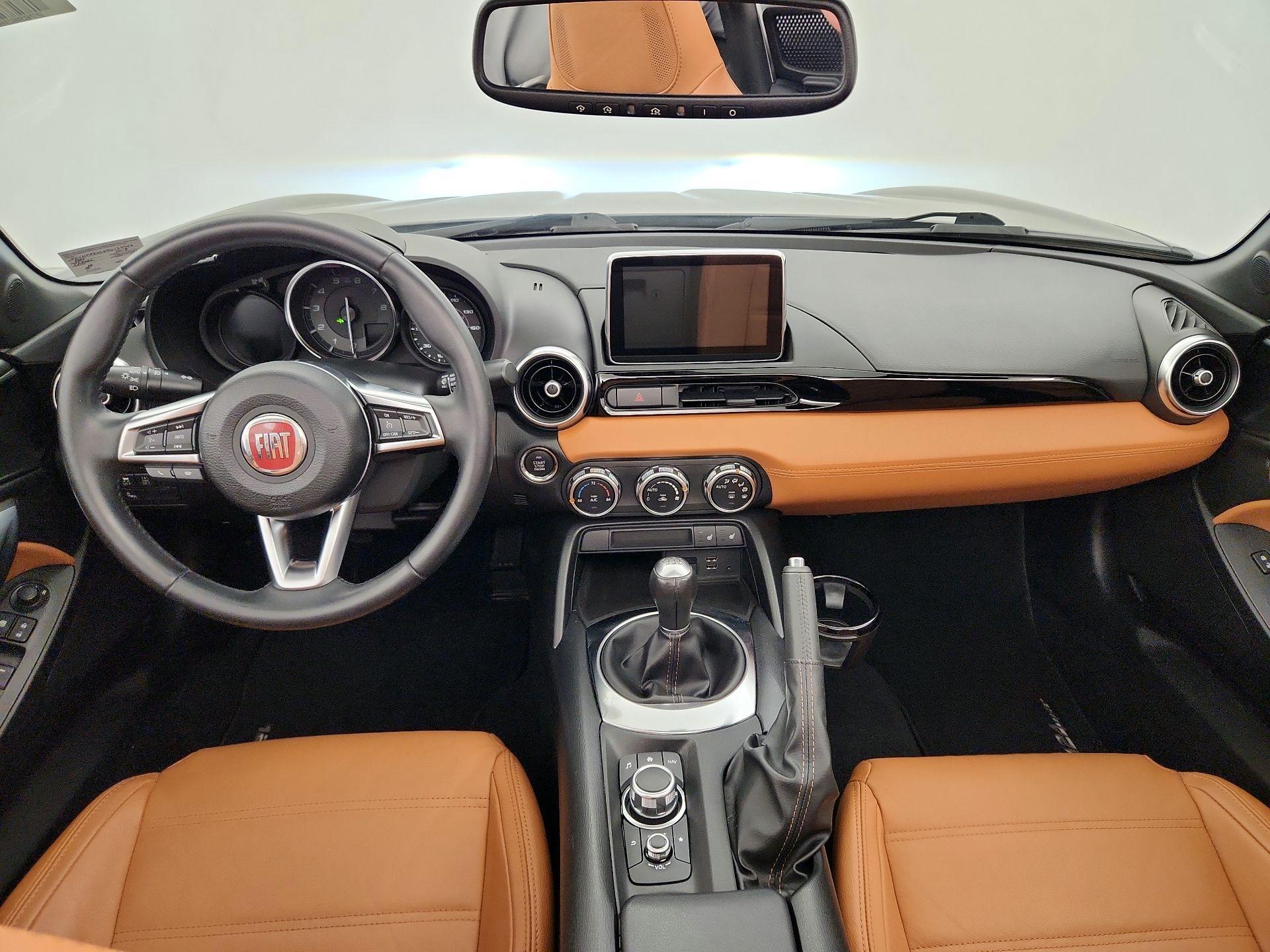 Thumbnail: 2018 Fiat 124 Spider - 9
