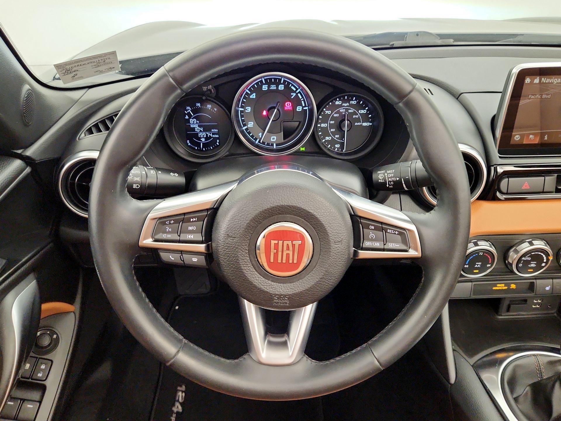 Thumbnail: 2018 Fiat 124 Spider - 10