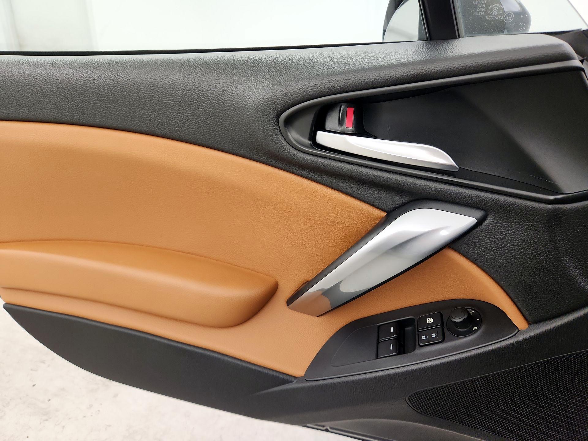 Thumbnail: 2018 Fiat 124 Spider - 12
