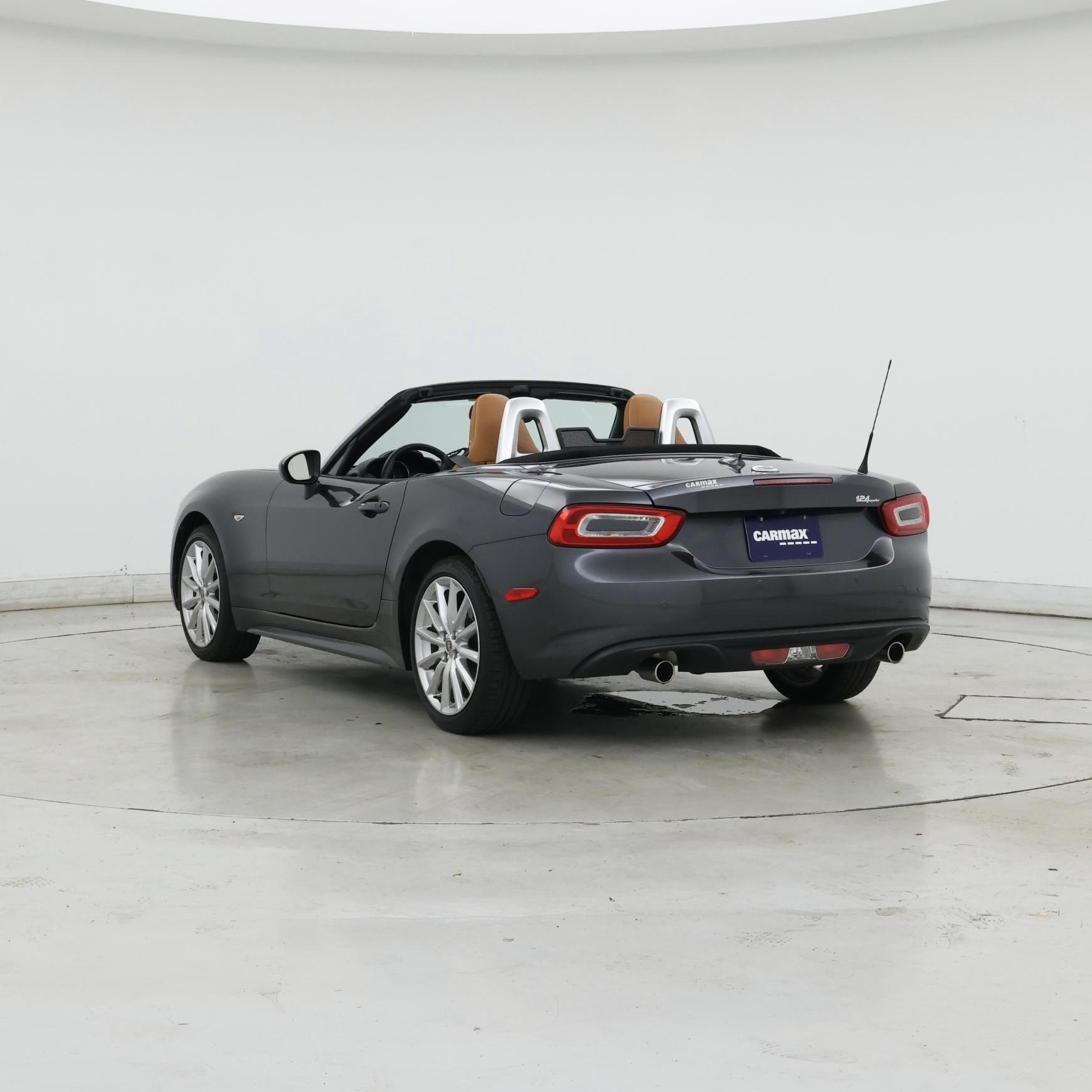 Thumbnail: 2018 Fiat 124 Spider - 2