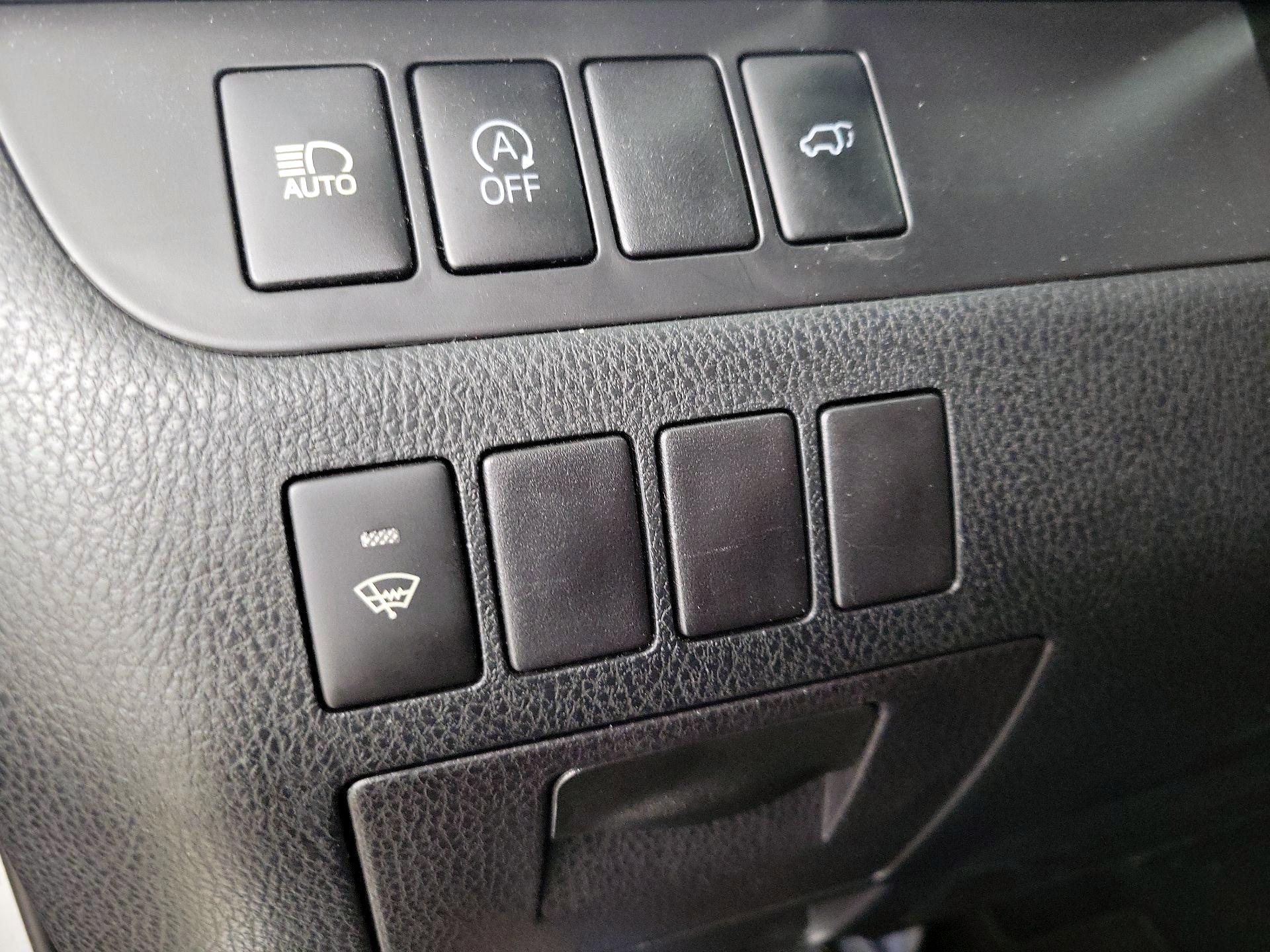Thumbnail: 2017 Toyota Highlander - 13