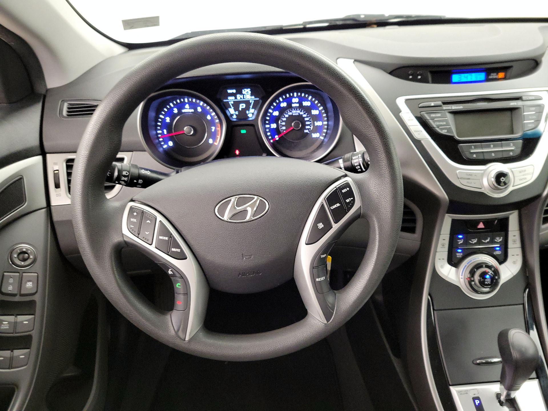 Thumbnail: 2013 Hyundai Elantra - 10