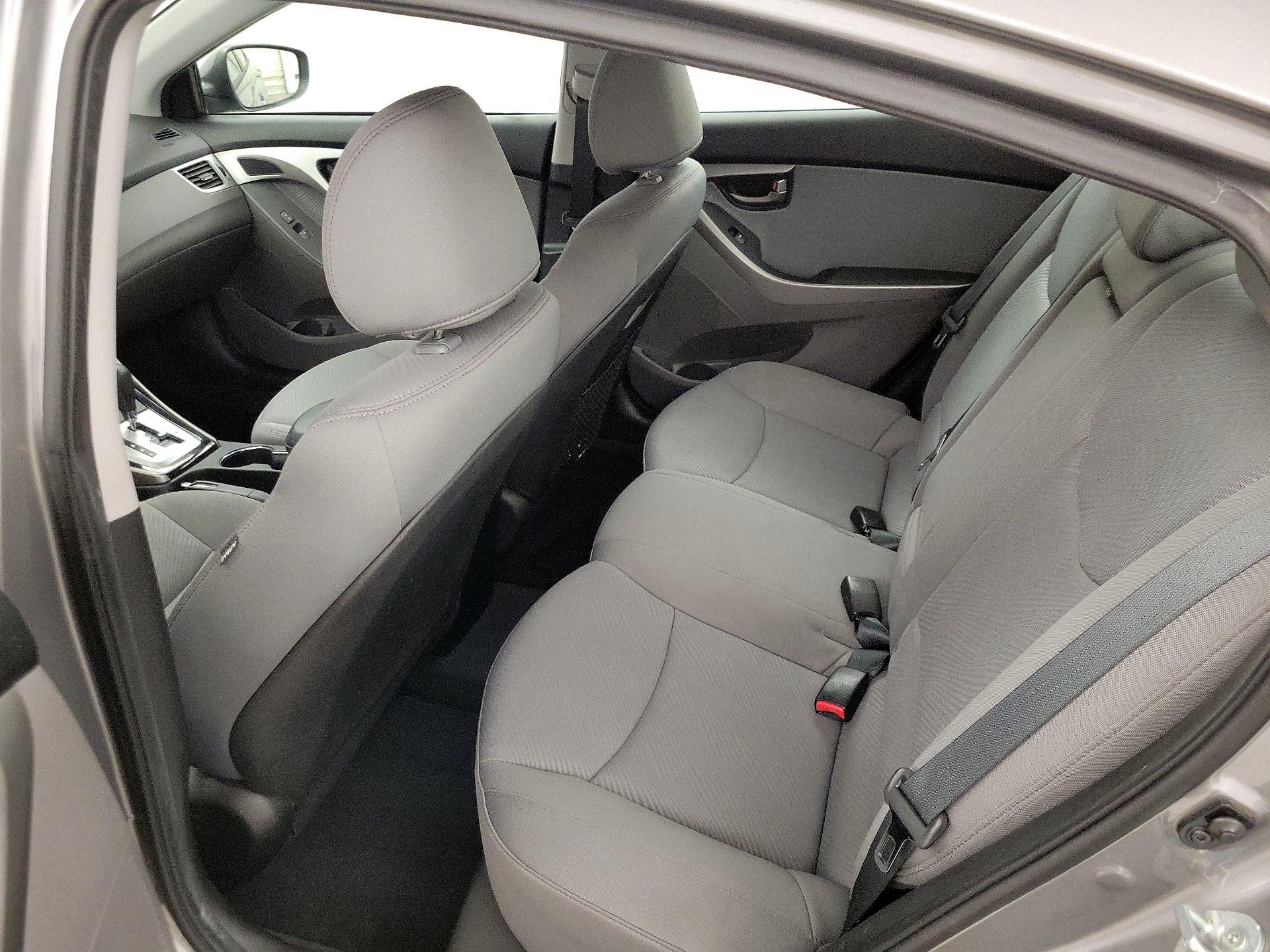 Thumbnail: 2013 Hyundai Elantra - 18