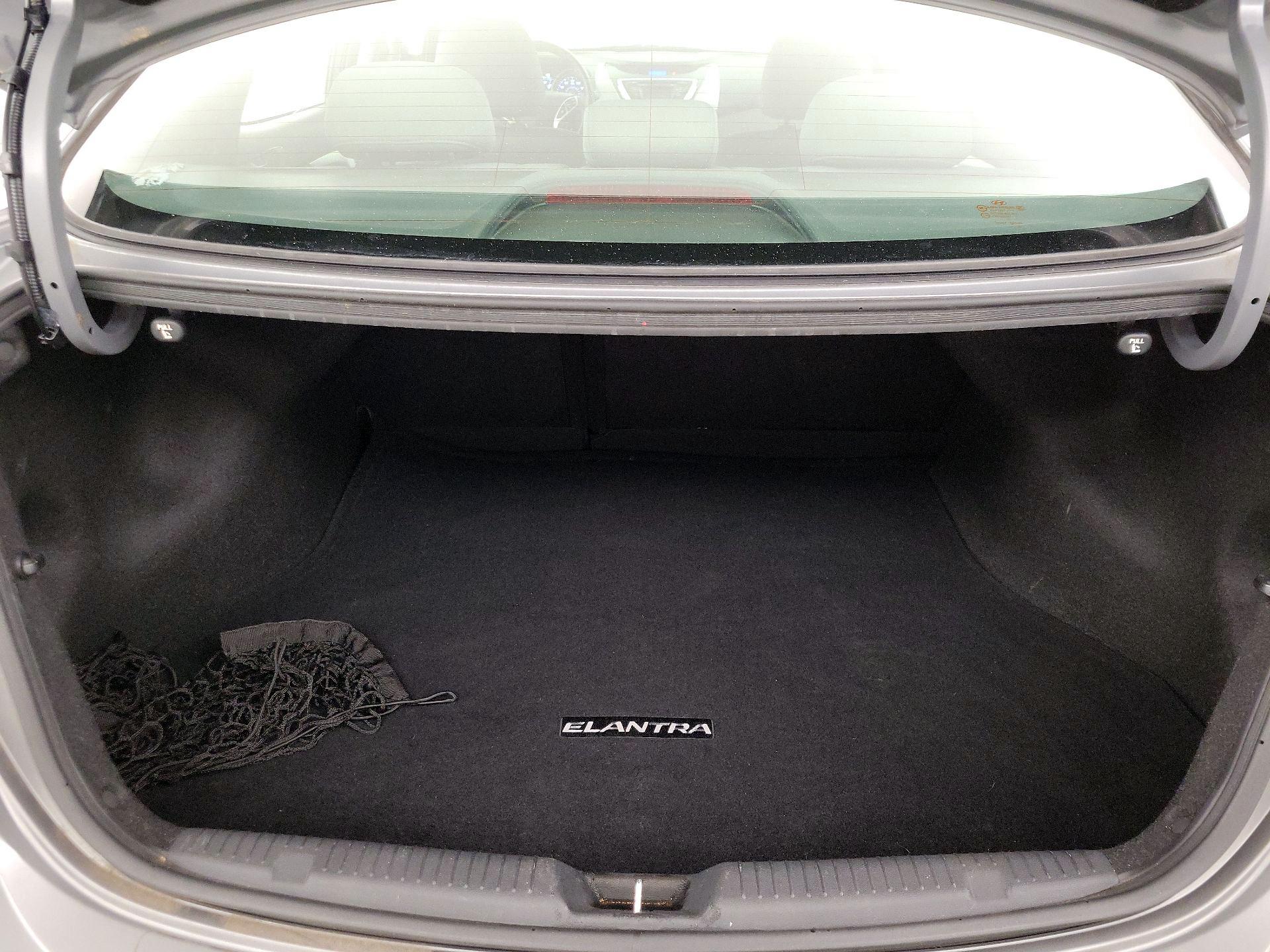 Thumbnail: 2013 Hyundai Elantra - 19