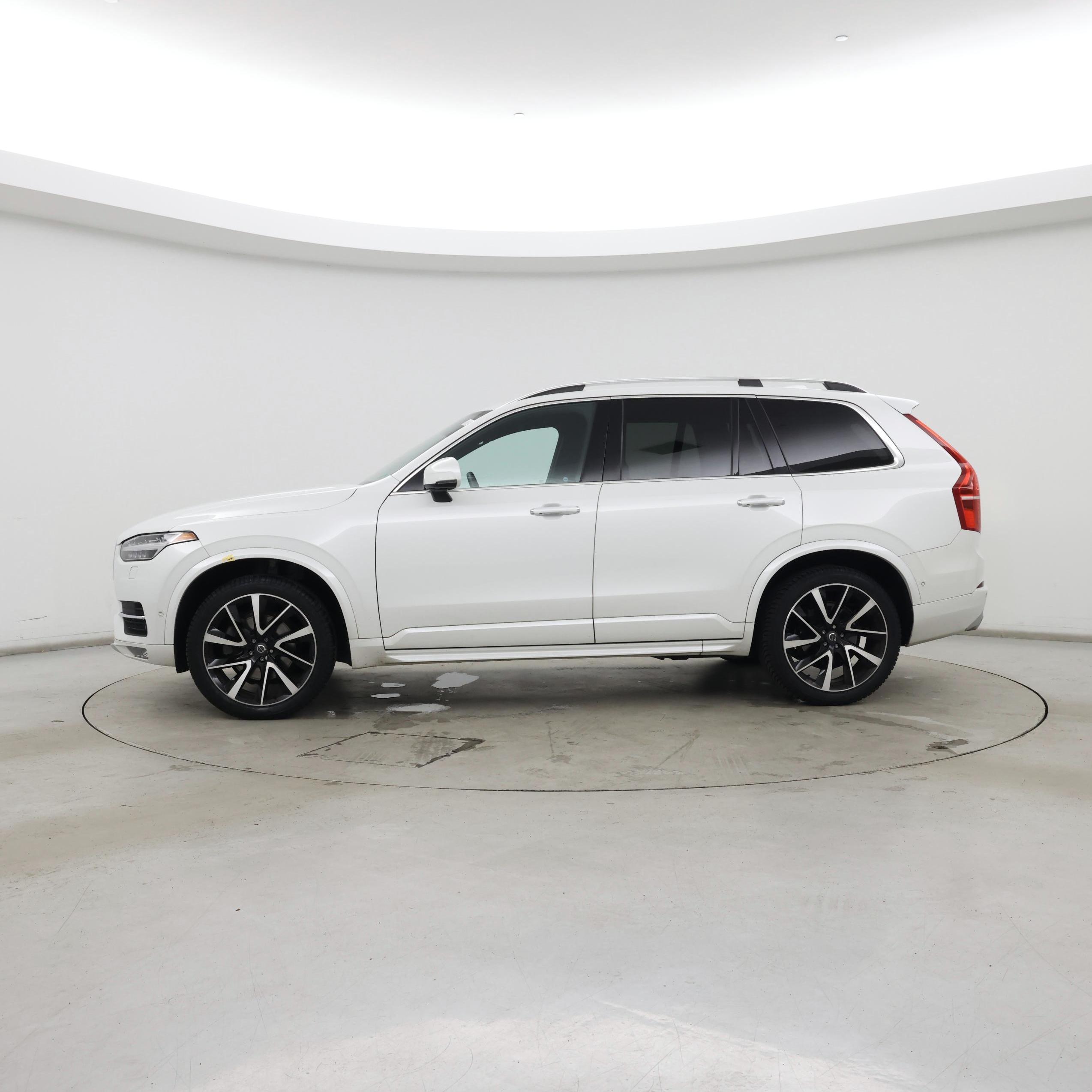 Thumbnail: 2018 Volvo XC90 - 3
