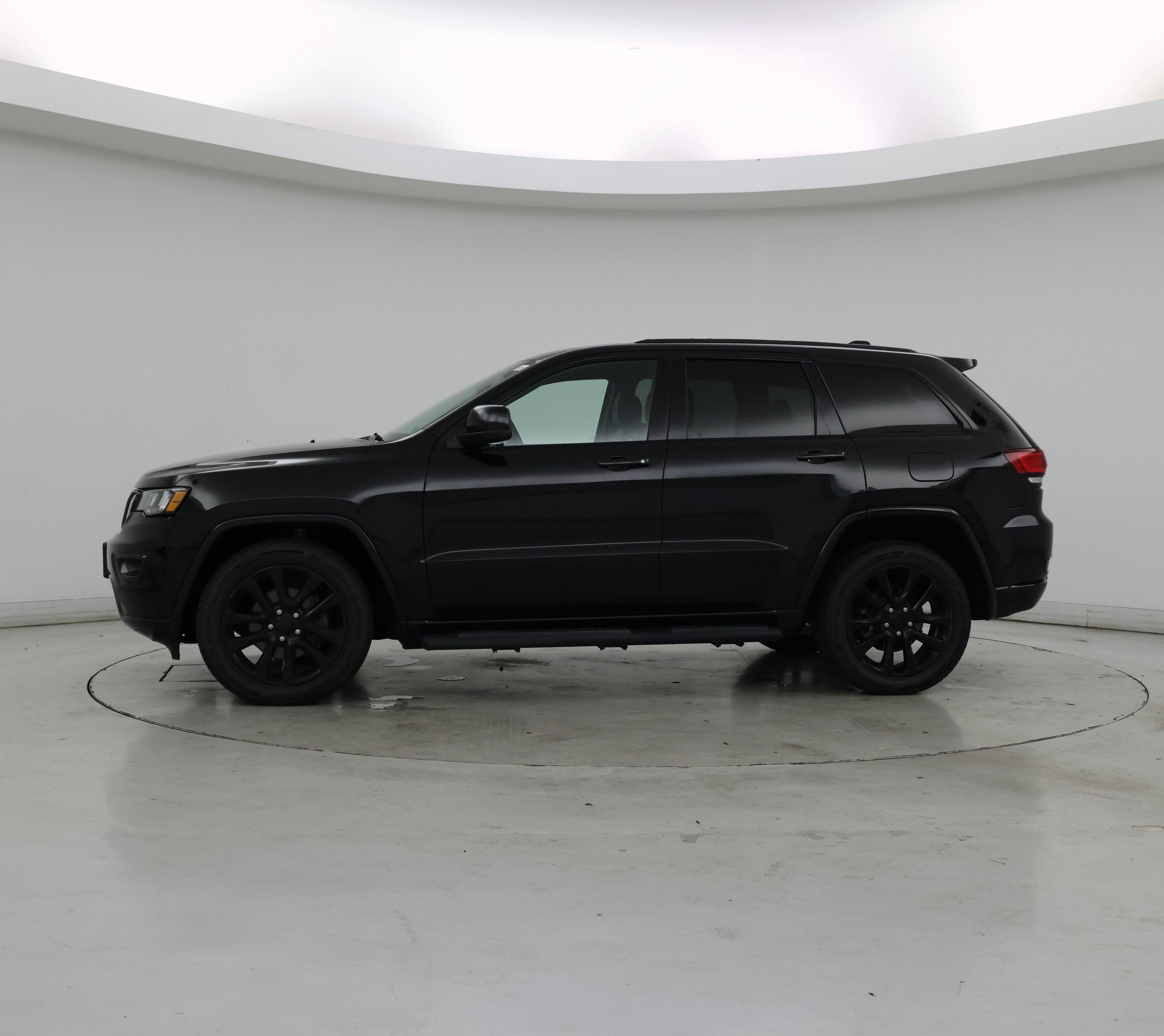 Thumbnail: 2019 Jeep Grand Cherokee - 3