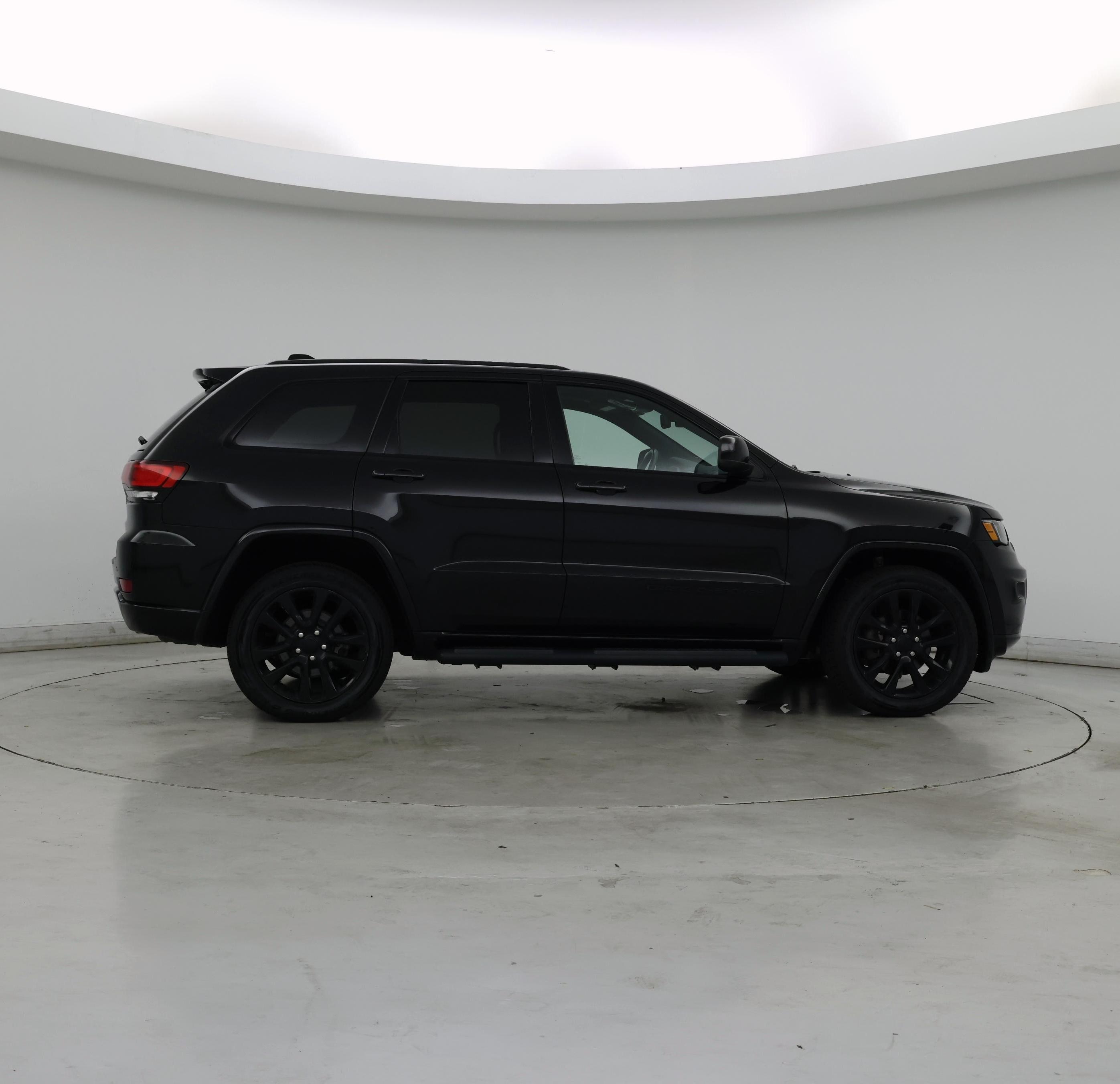 Thumbnail: 2019 Jeep Grand Cherokee - 7