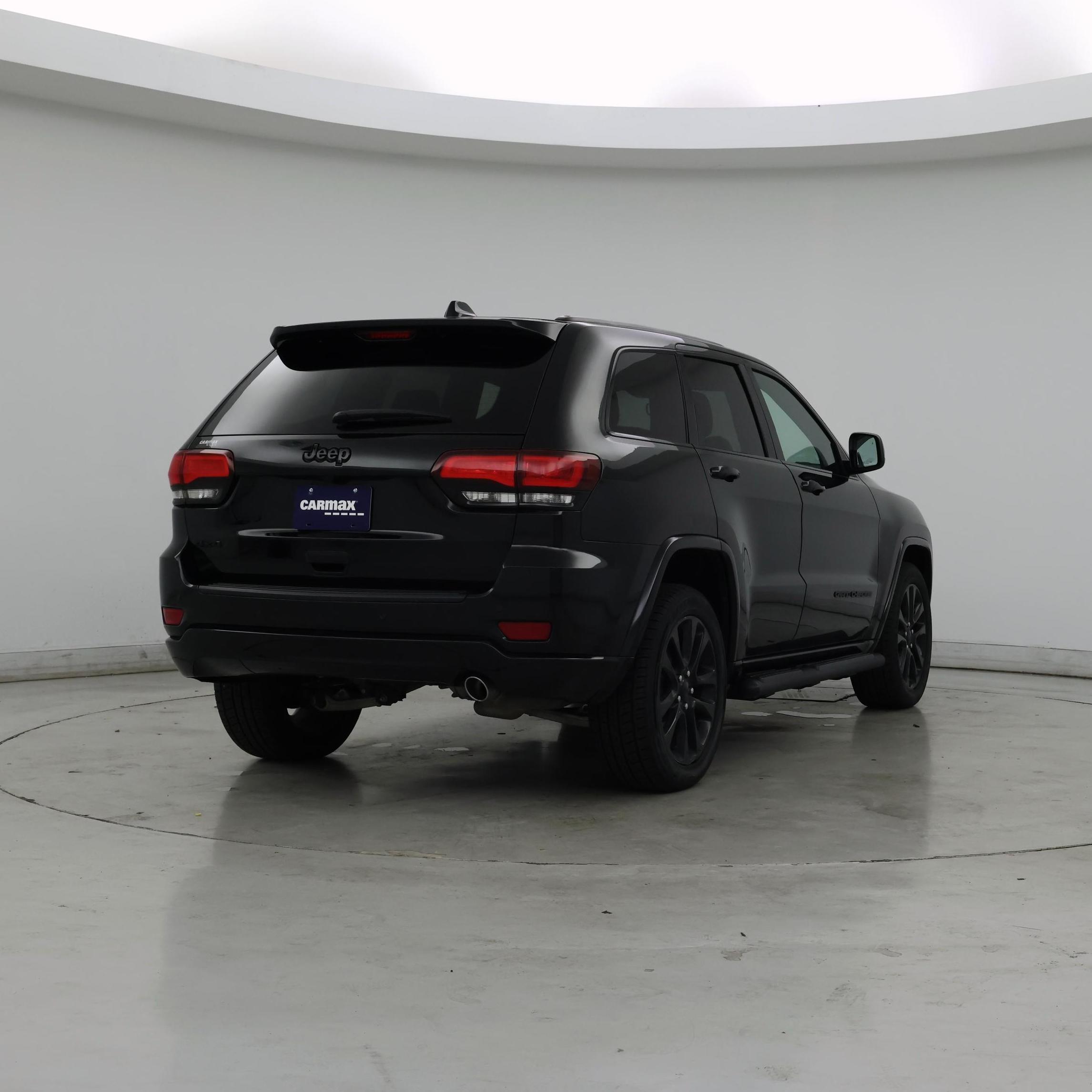Thumbnail: 2019 Jeep Grand Cherokee - 8