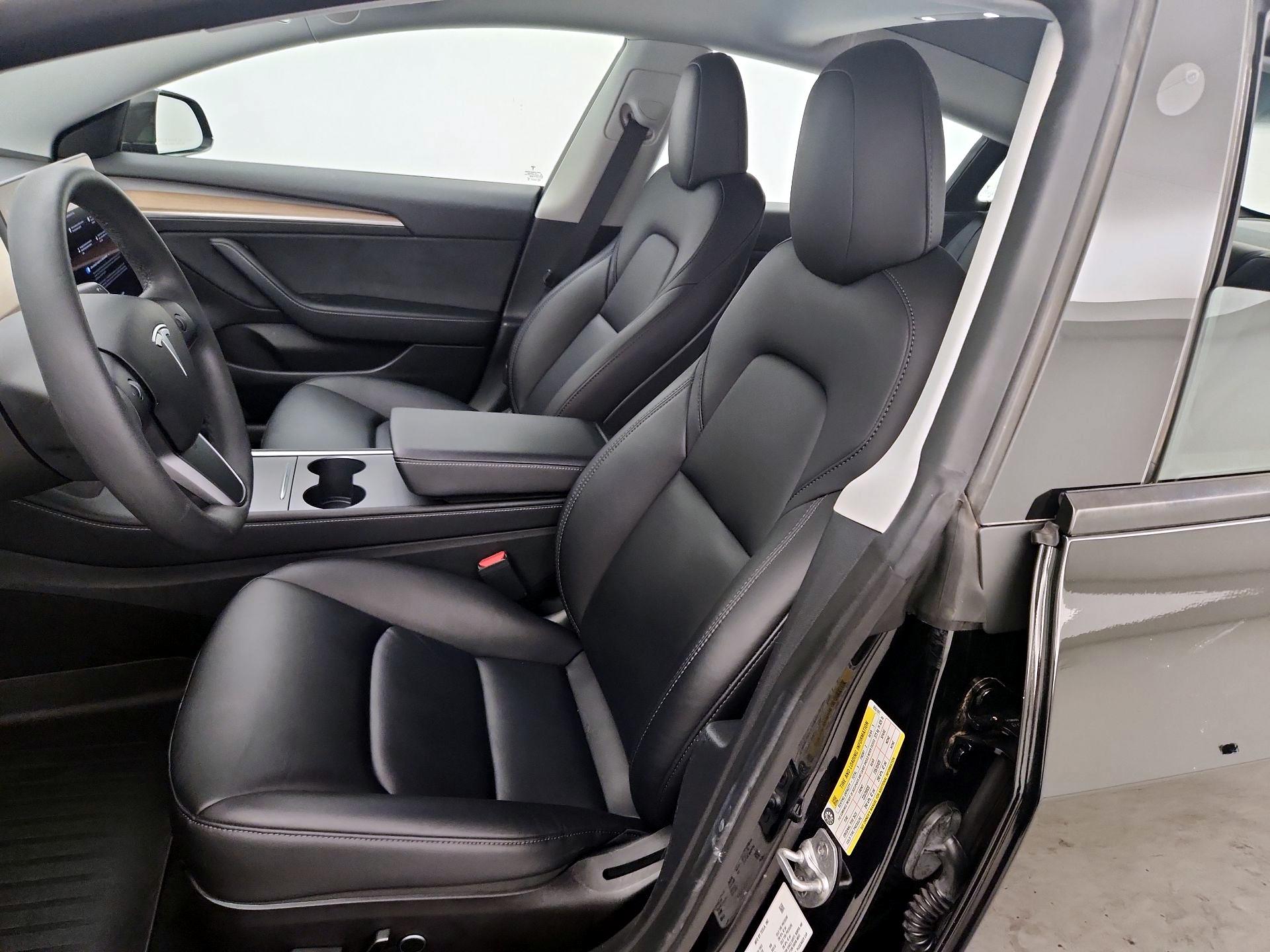 Thumbnail: 2021 Tesla Model 3 - 11