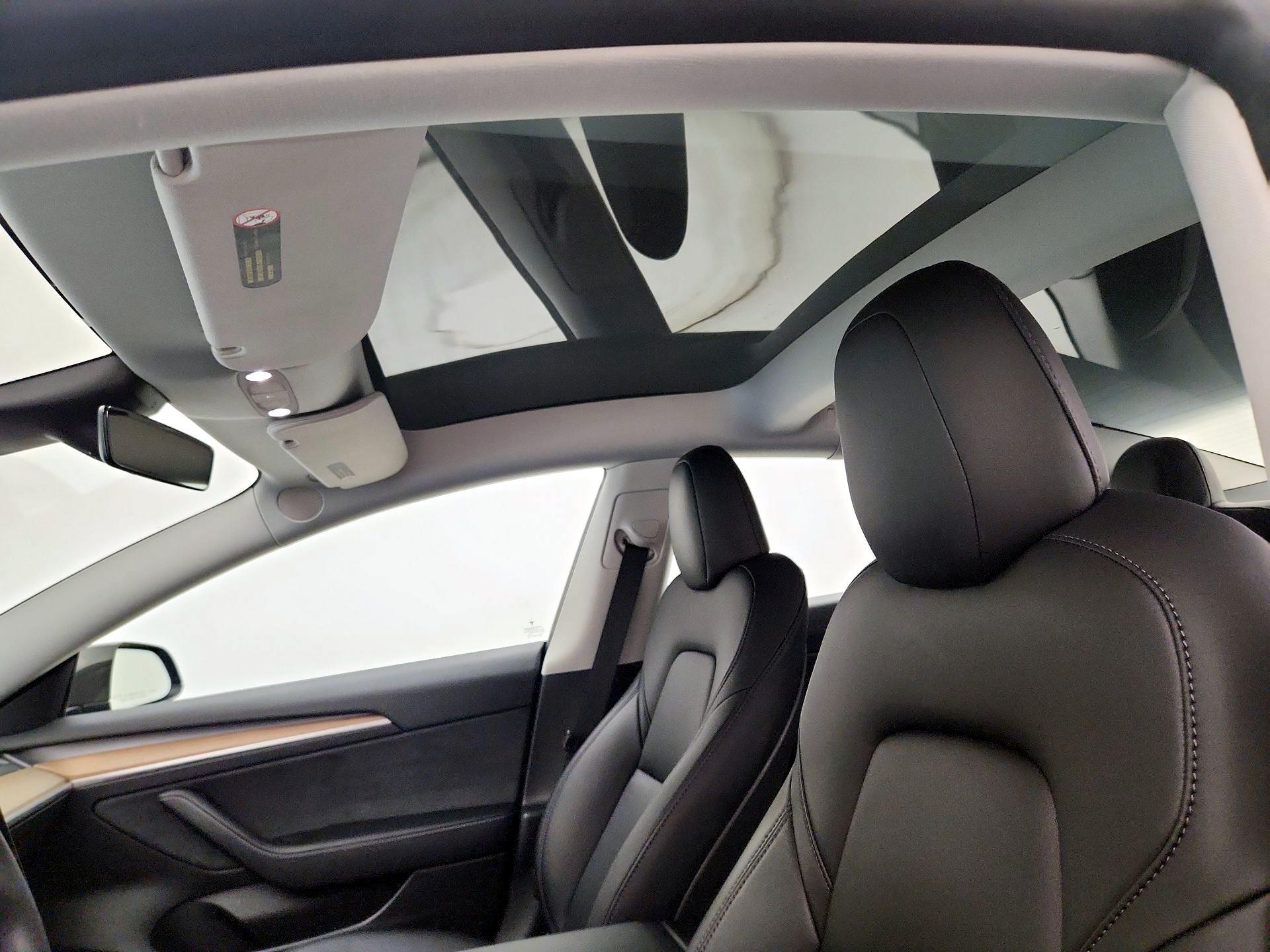 Thumbnail: 2021 Tesla Model 3 - 19