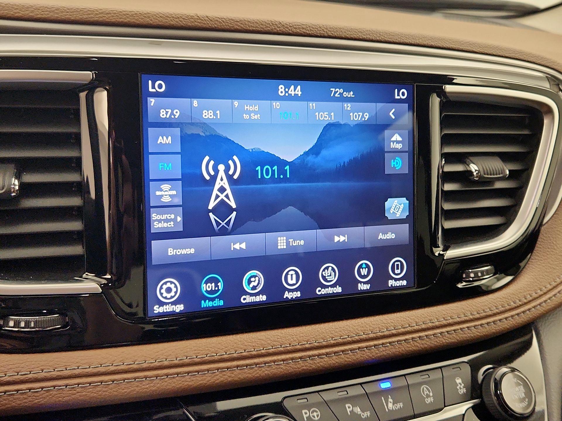 Thumbnail: 2019 Chrysler Pacifica - 16